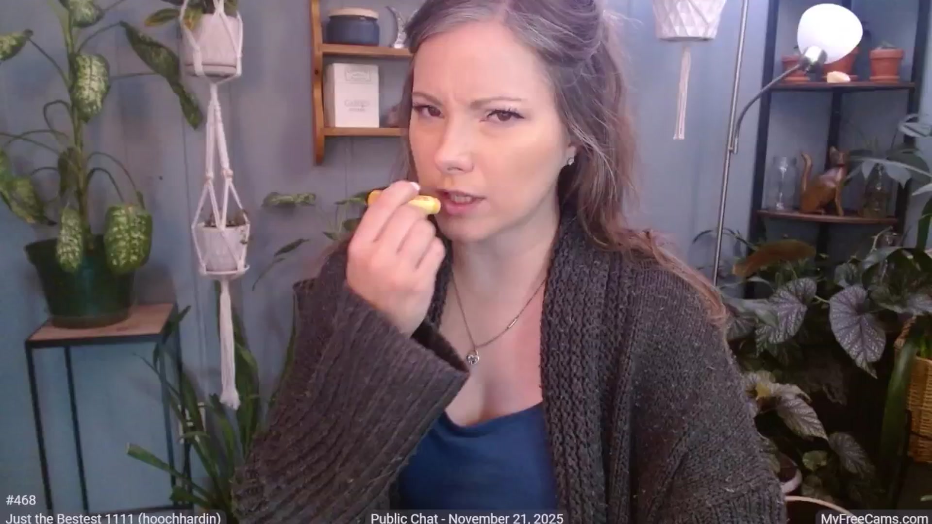 Gallery image thumbnail from KellyHeart's myfreecams stream on, 11/22/2025, 06:27 image 7 of 20