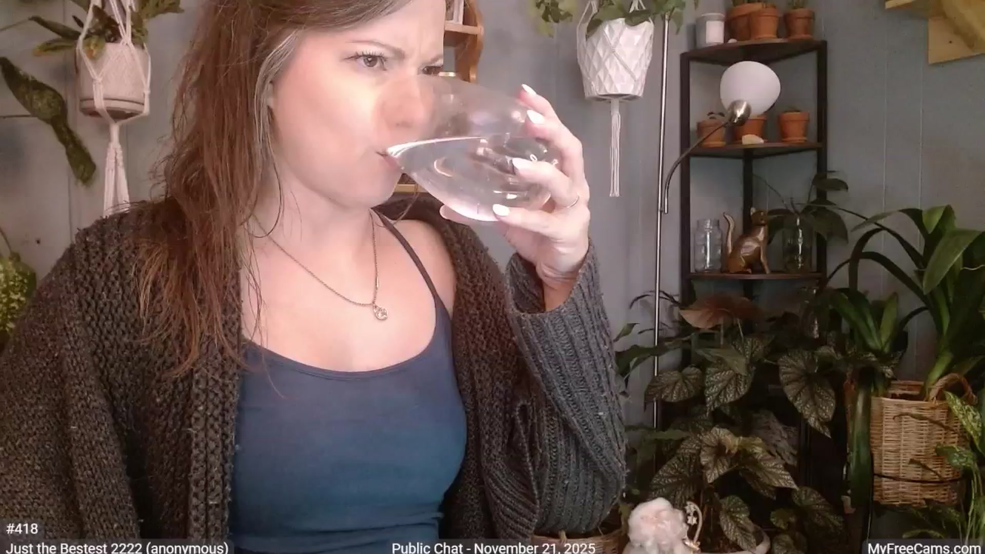 Gallery image thumbnail from KellyHeart's myfreecams stream on, 11/22/2025, 06:27 image 18 of 20