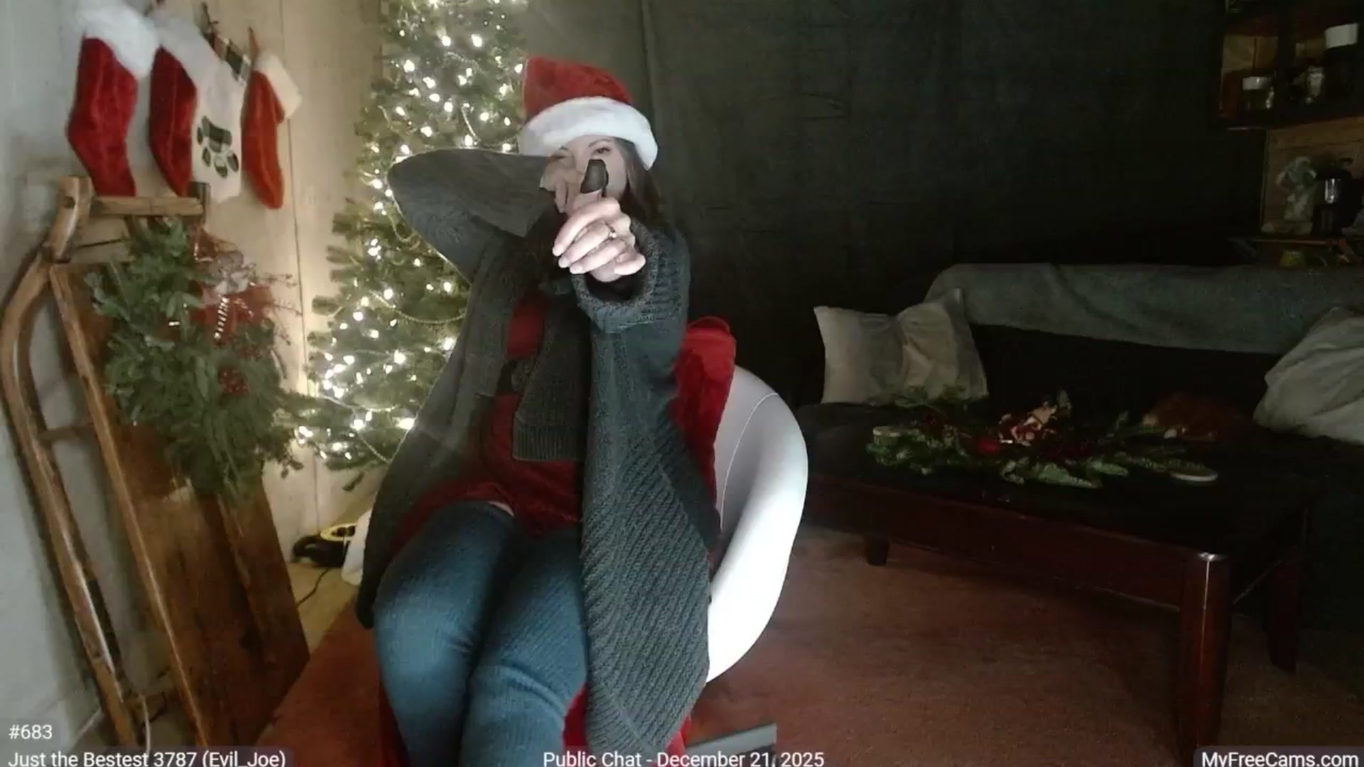 Gallery image thumbnail from KellyHeart's myfreecams stream on, 12/22/2025, 06:55 image 16 of 20