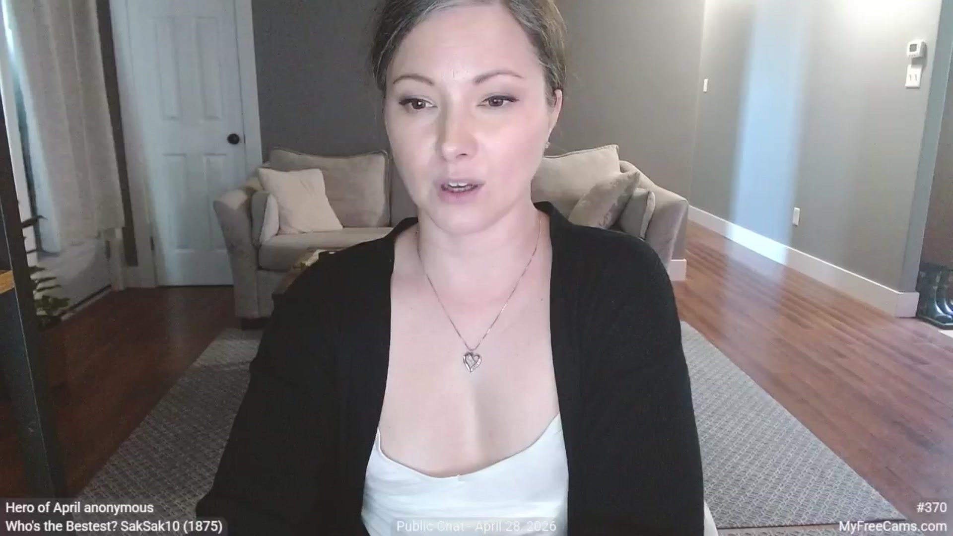 Gallery image thumbnail from KellyHeart's myfreecams stream on, 04/28/2026, 19:58 image 3 of 20