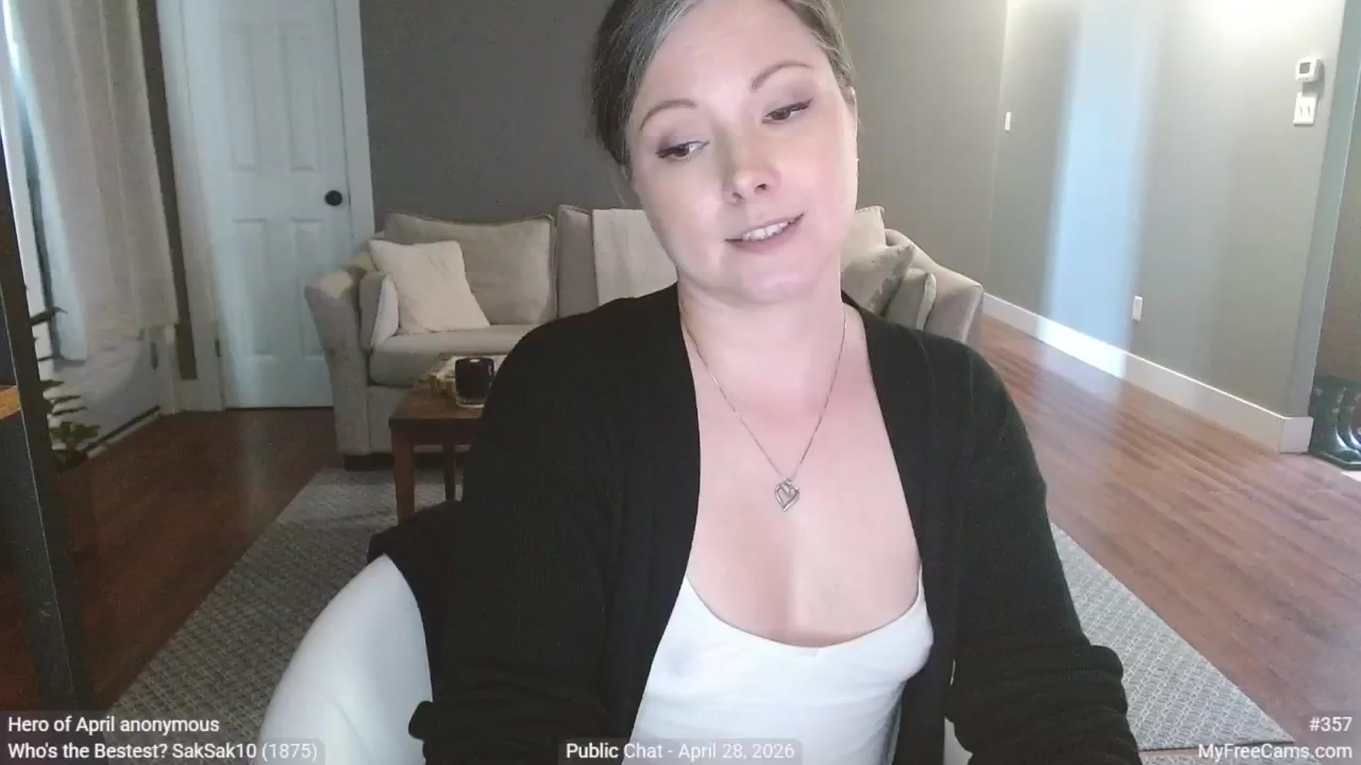 Gallery image thumbnail from KellyHeart's myfreecams stream on, 04/28/2026, 19:58 image 19 of 20