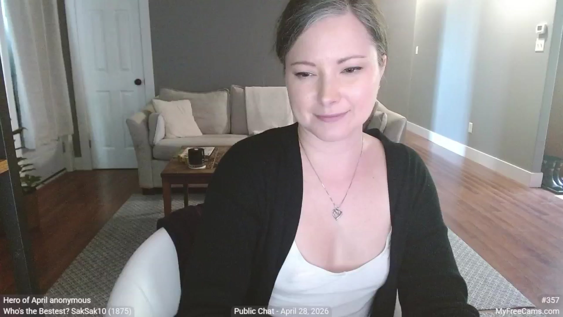 Gallery image thumbnail from KellyHeart's myfreecams stream on, 04/28/2026, 19:58 image 15 of 20
