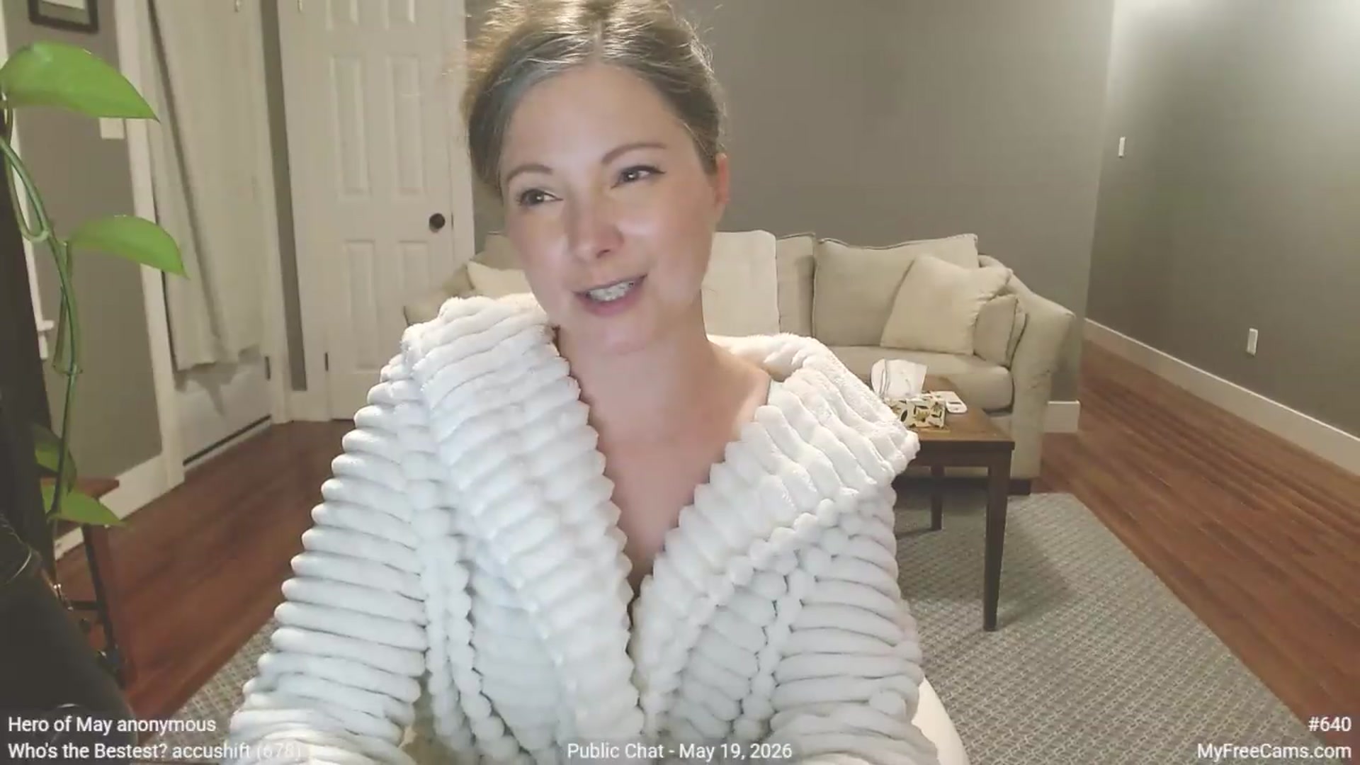 Gallery image thumbnail from KellyHeart's myfreecams stream on, 05/20/2026, 04:12 image 20 of 20