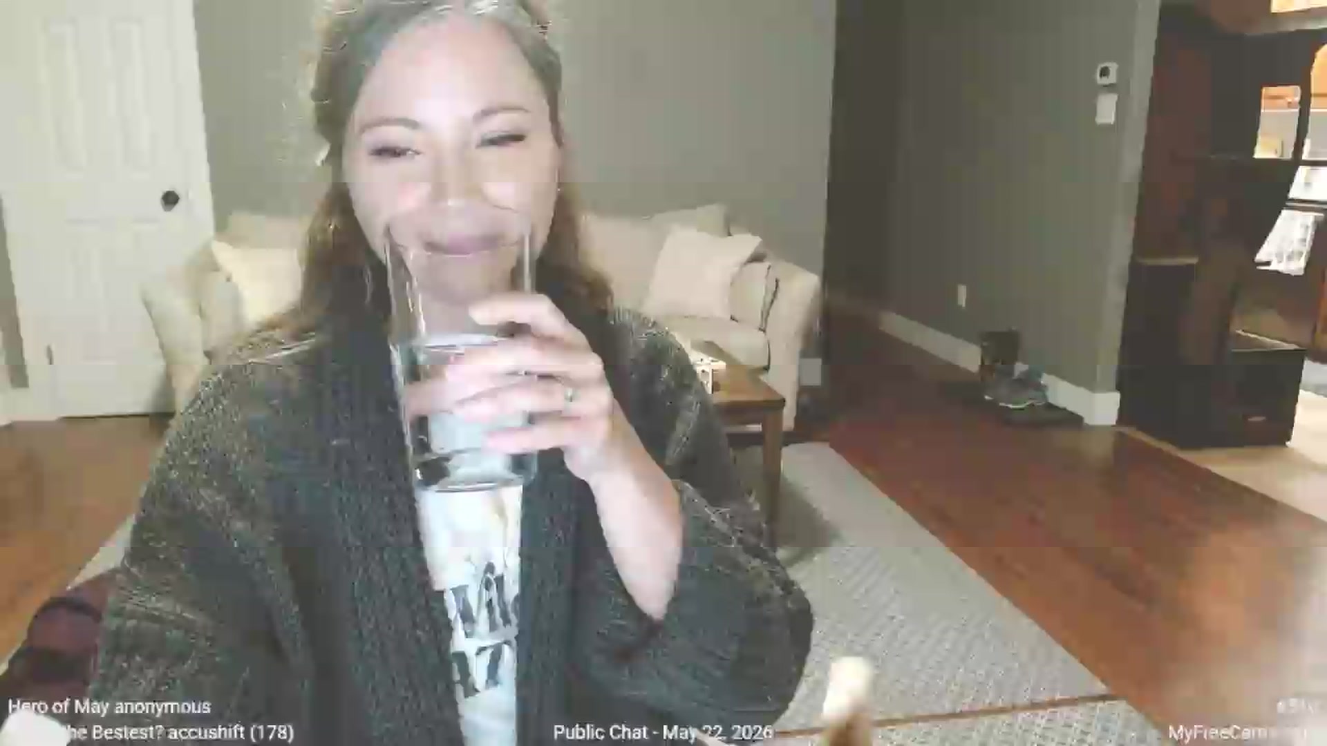 Gallery image thumbnail from KellyHeart's myfreecams stream on, 05/23/2026, 04:22 image 12 of 20