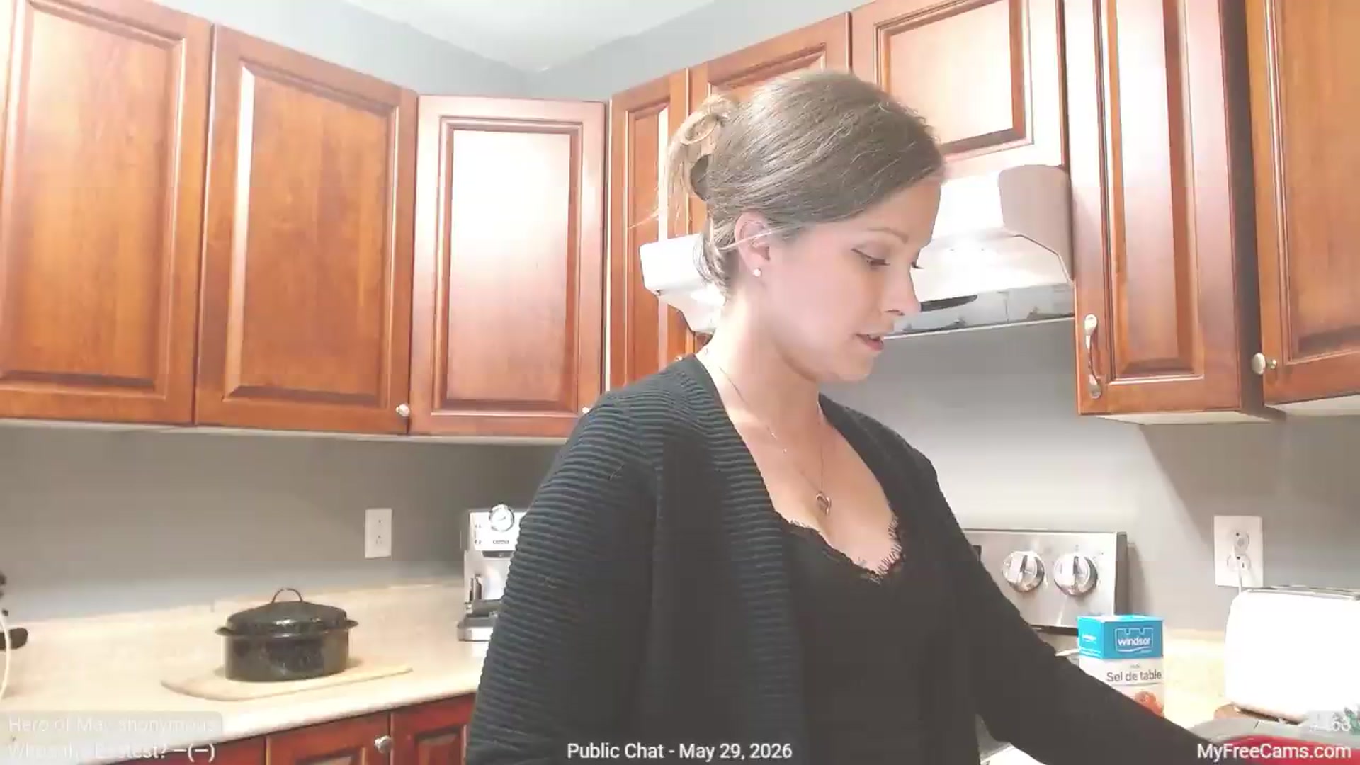 Gallery image thumbnail from KellyHeart's myfreecams stream on, 05/30/2026, 24:01 image 3 of 20