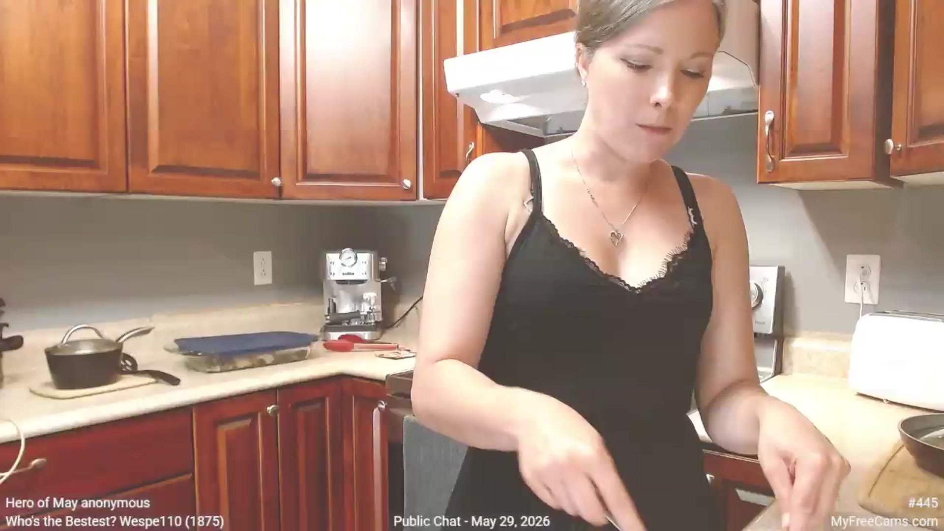 Gallery image thumbnail from KellyHeart's myfreecams stream on, 05/30/2026, 24:01 image 17 of 20