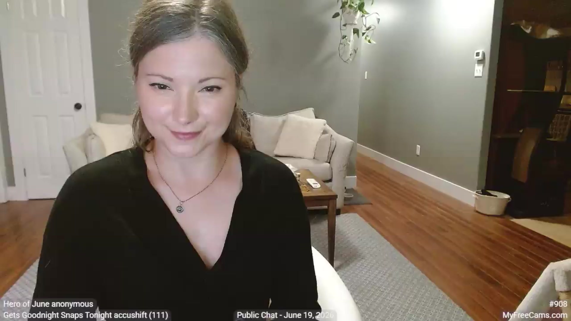 Gallery image thumbnail from KellyHeart's myfreecams stream on, 06/20/2026, 03:25 image 3 of 20