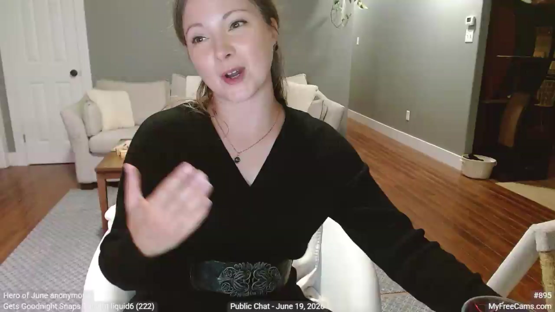 Gallery image thumbnail from KellyHeart's myfreecams stream on, 06/20/2026, 03:25 image 14 of 20