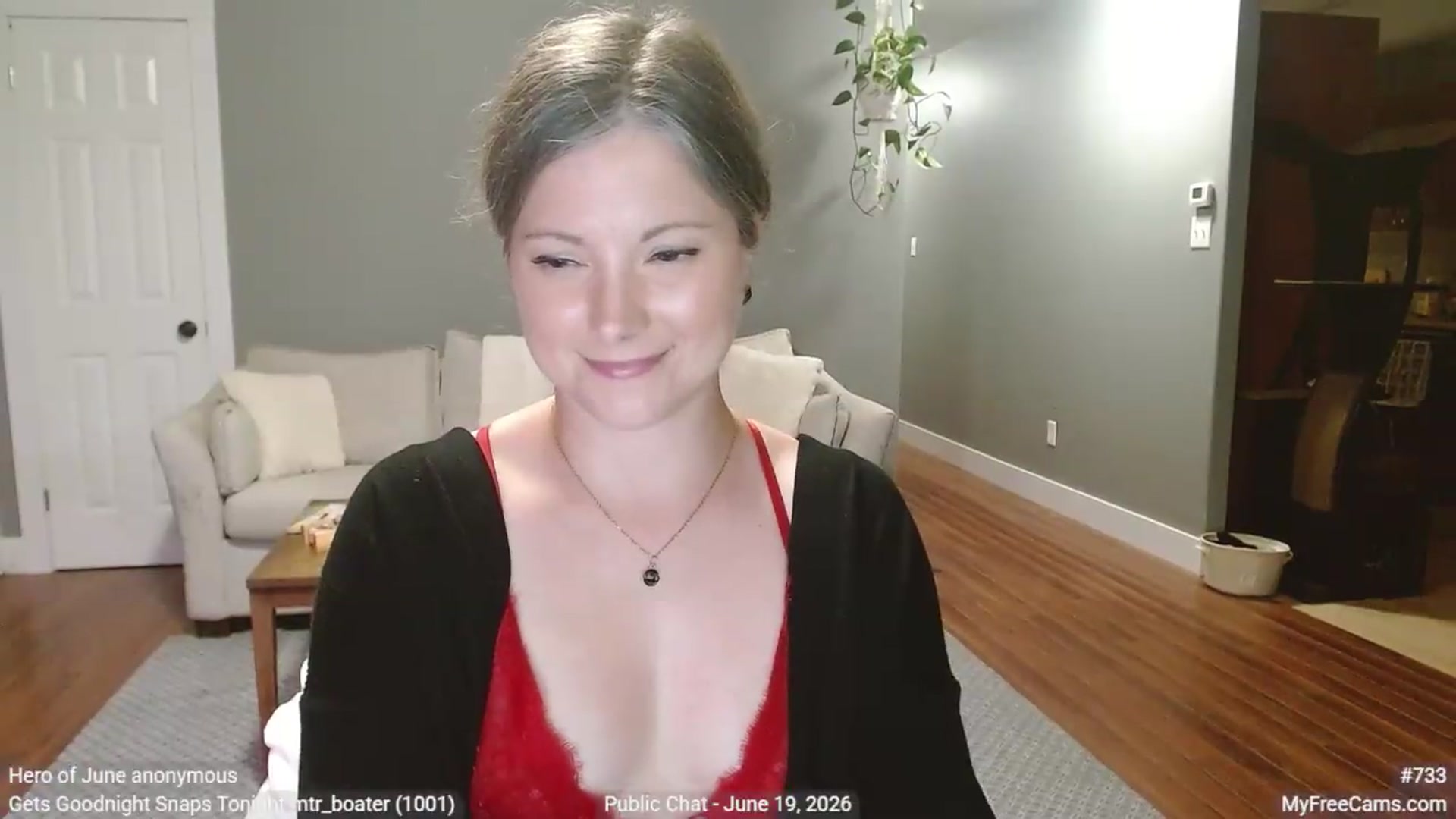 Gallery image thumbnail from KellyHeart's myfreecams stream on, 06/20/2026, 07:31 image 18 of 20