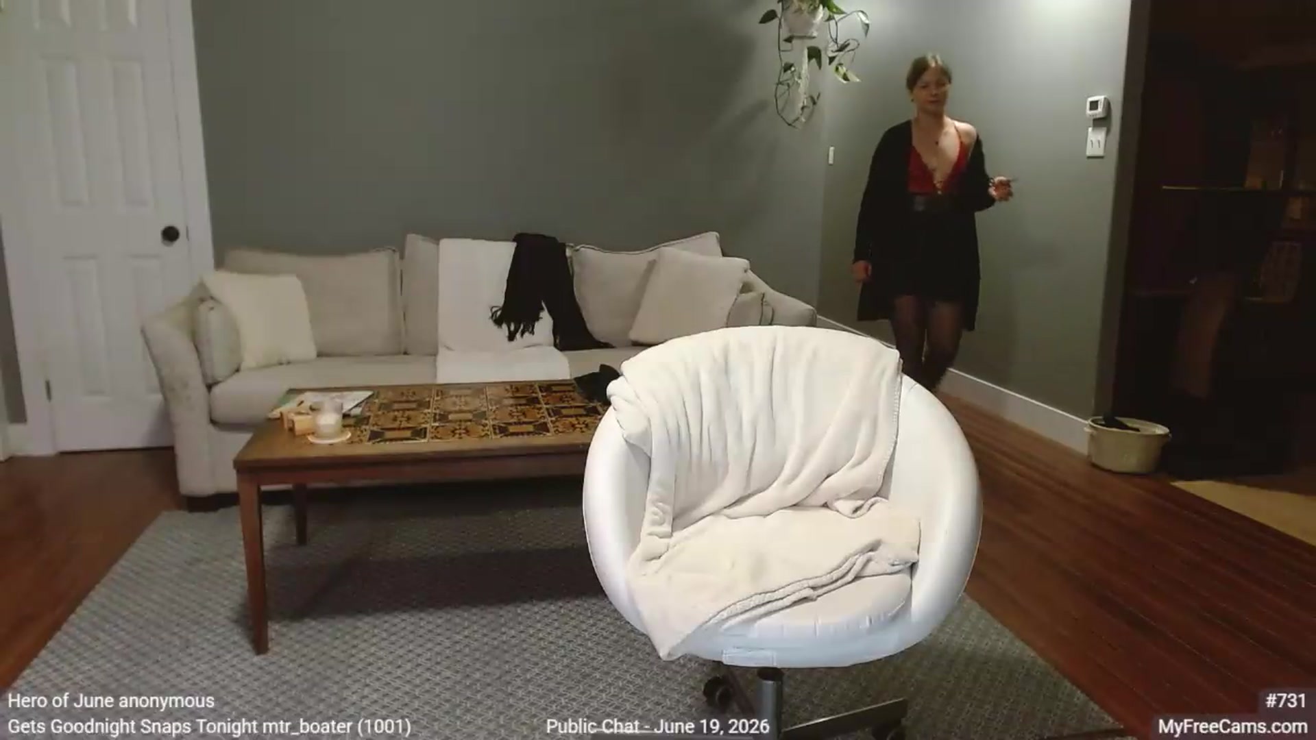 Gallery image thumbnail from KellyHeart's myfreecams stream on, 06/20/2026, 07:31 image 17 of 20