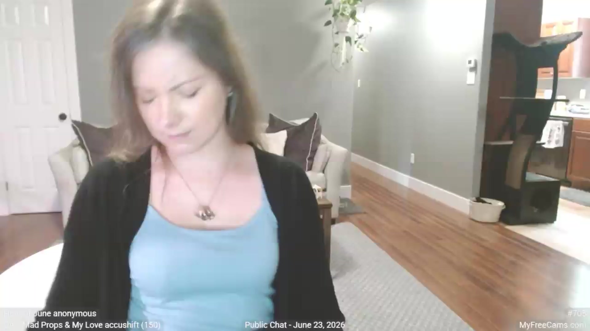 Gallery image thumbnail from KellyHeart's myfreecams stream on, 06/23/2026, 18:06 image 3 of 20