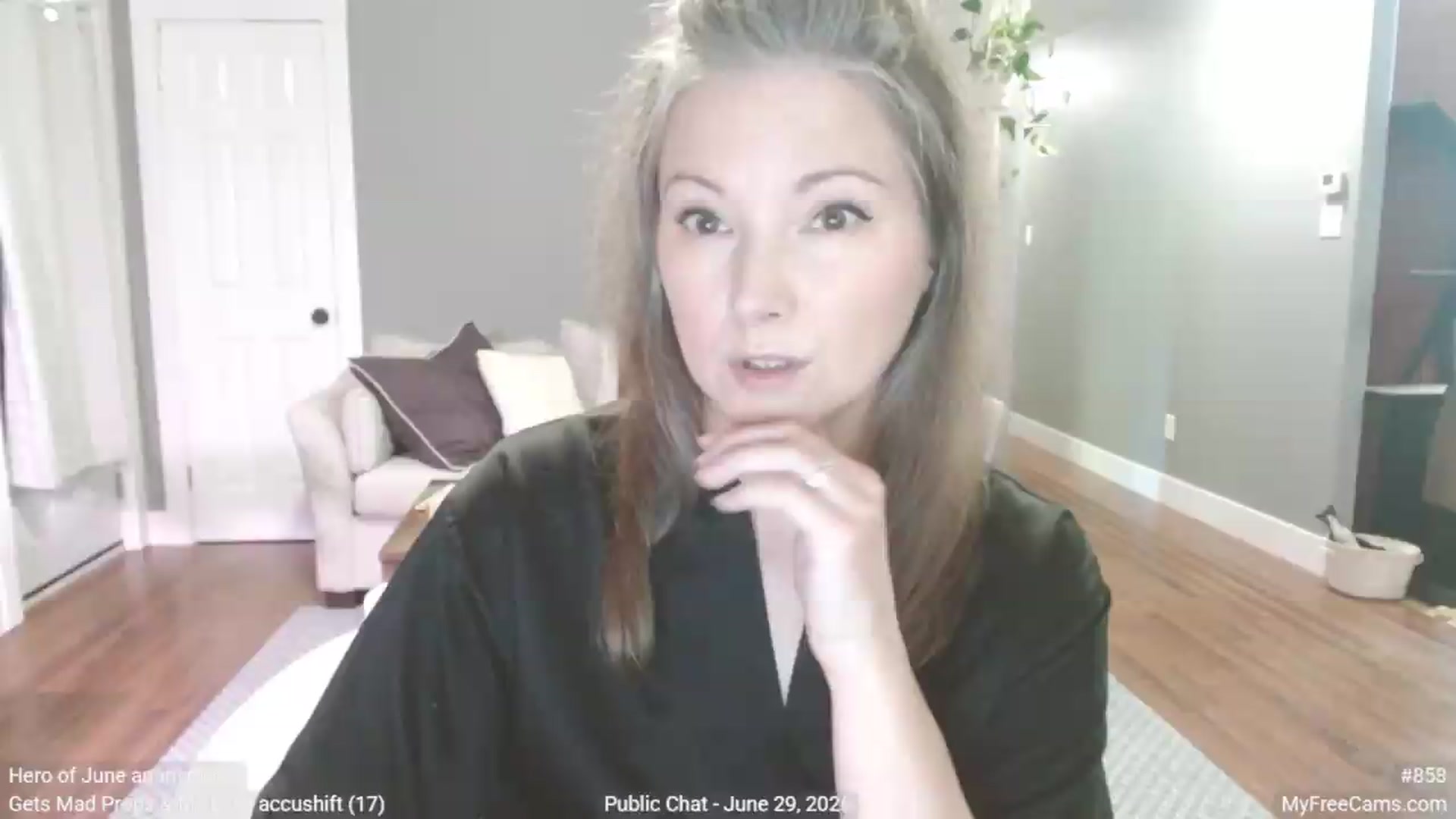 Gallery image thumbnail from KellyHeart's myfreecams stream on, 06/29/2026, 19:07 image 2 of 20