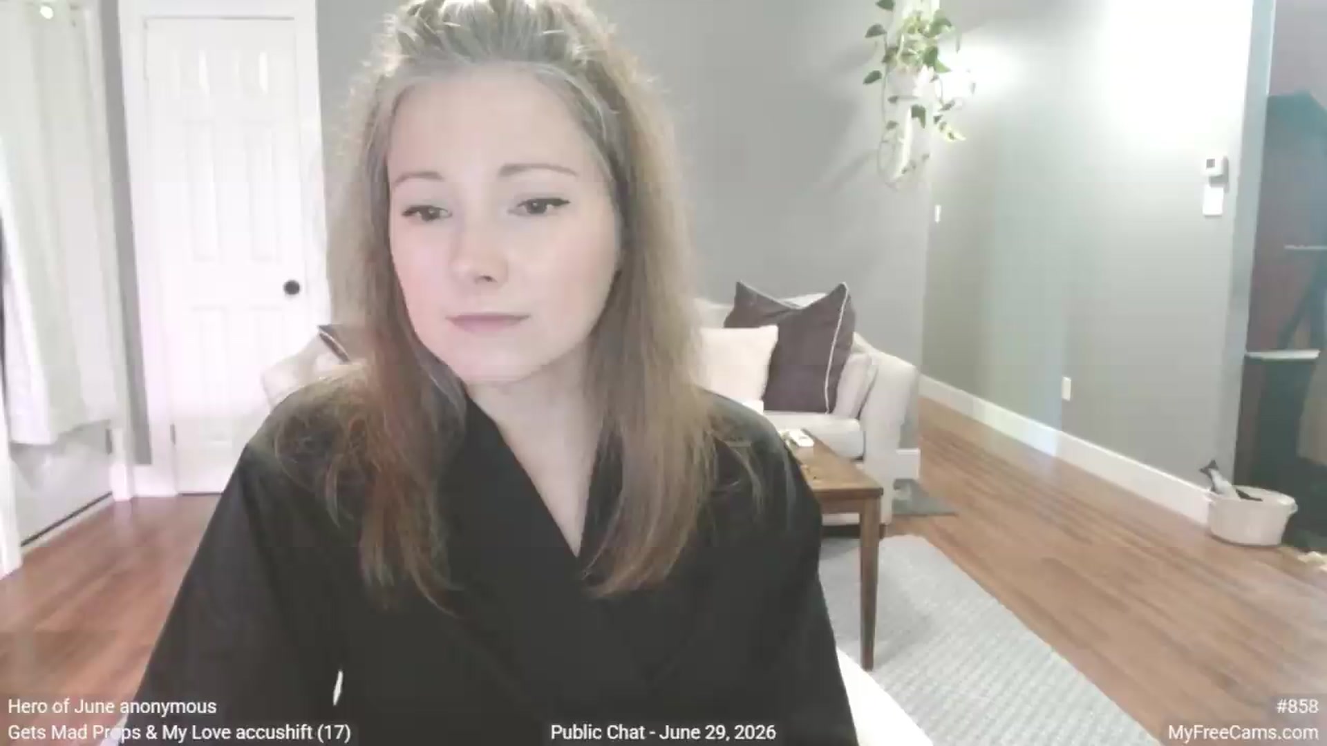 Gallery image thumbnail from KellyHeart's myfreecams stream on, 06/29/2026, 19:07 image 3 of 20
