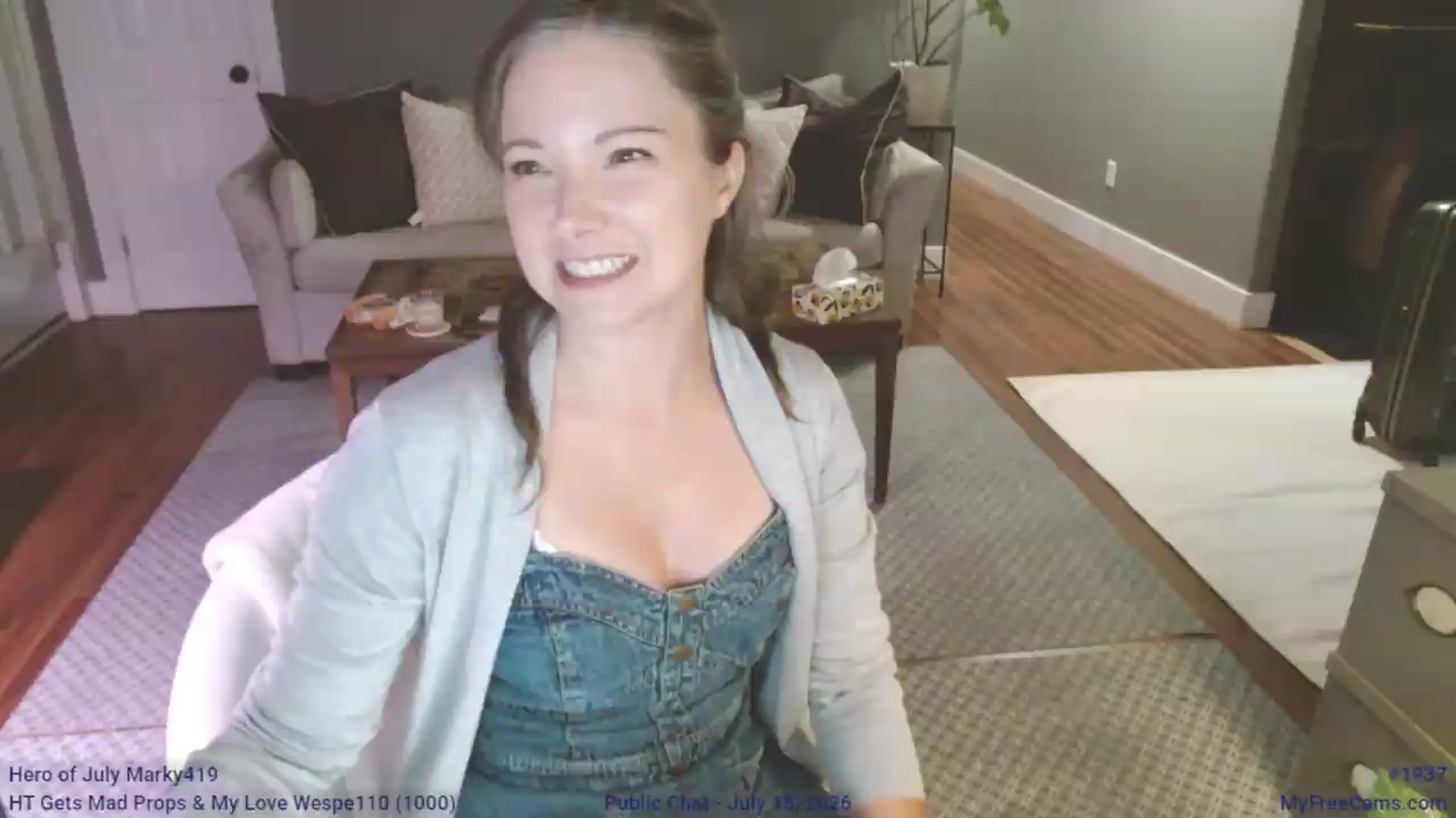 Gallery image thumbnail from KellyHeart's myfreecams stream on, 07/19/2026, 02:05 image 6 of 20