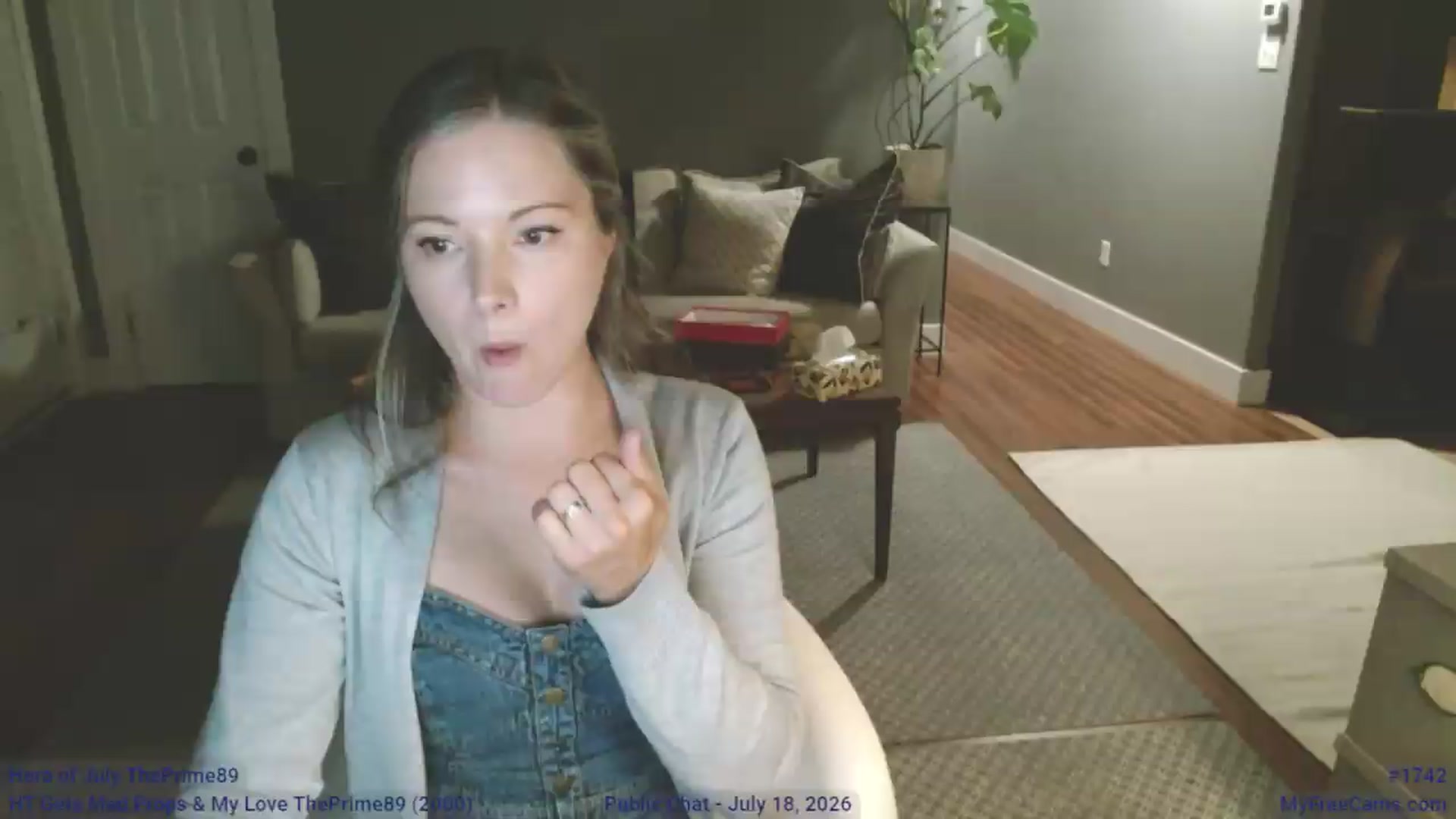 Gallery image thumbnail from KellyHeart's myfreecams stream on, 07/19/2026, 02:05 image 13 of 20