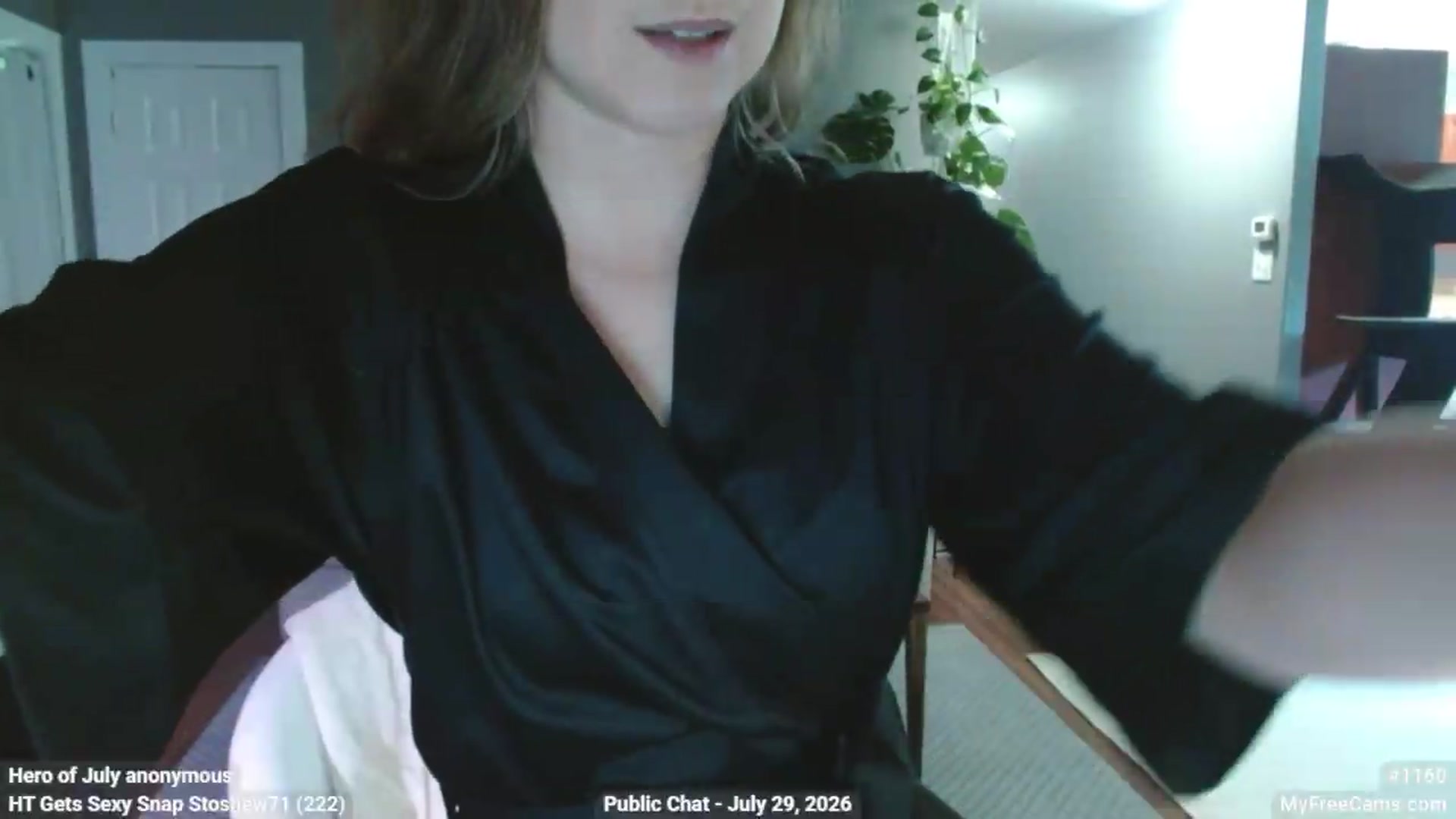Gallery image thumbnail from KellyHeart's myfreecams stream on, 07/29/2026, 18:04 image 12 of 20