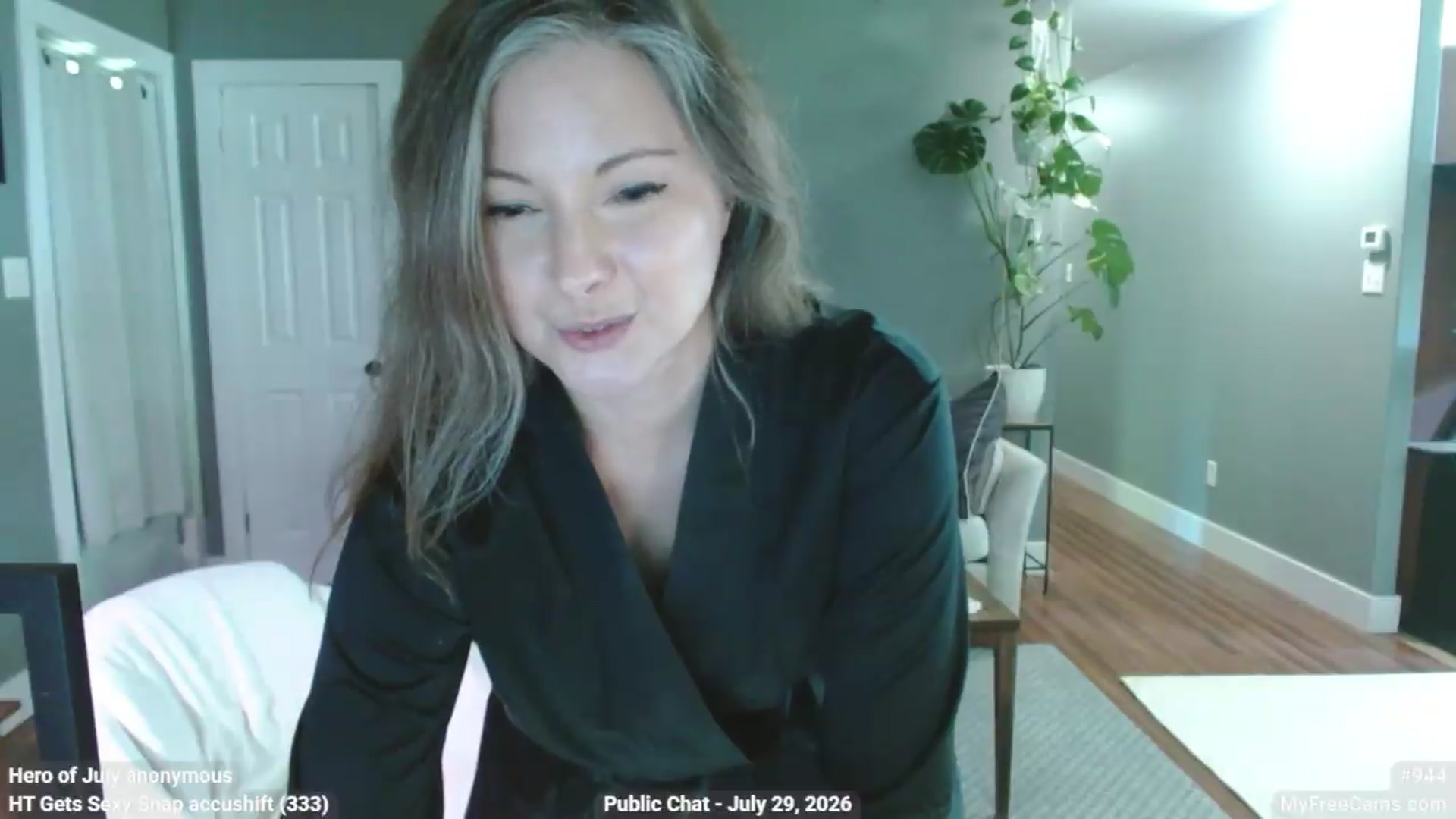 Gallery image thumbnail from KellyHeart's myfreecams stream on, 07/29/2026, 18:04 image 17 of 20