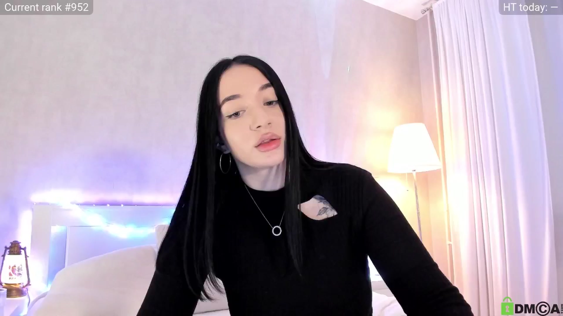 Gallery image thumbnail from KellyK's myfreecams stream on, 12/27/2024, 10:40 image 14 of 20