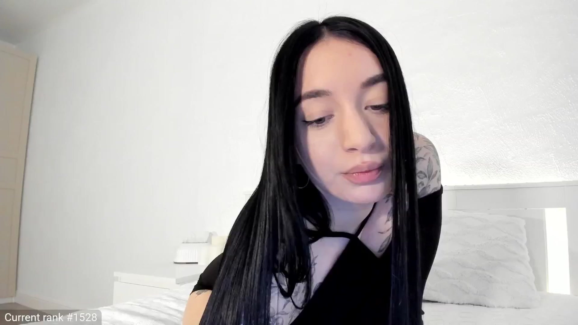 Gallery image thumbnail from KellyK's myfreecams stream on, 04/13/2025, 10:53 image 8 of 20