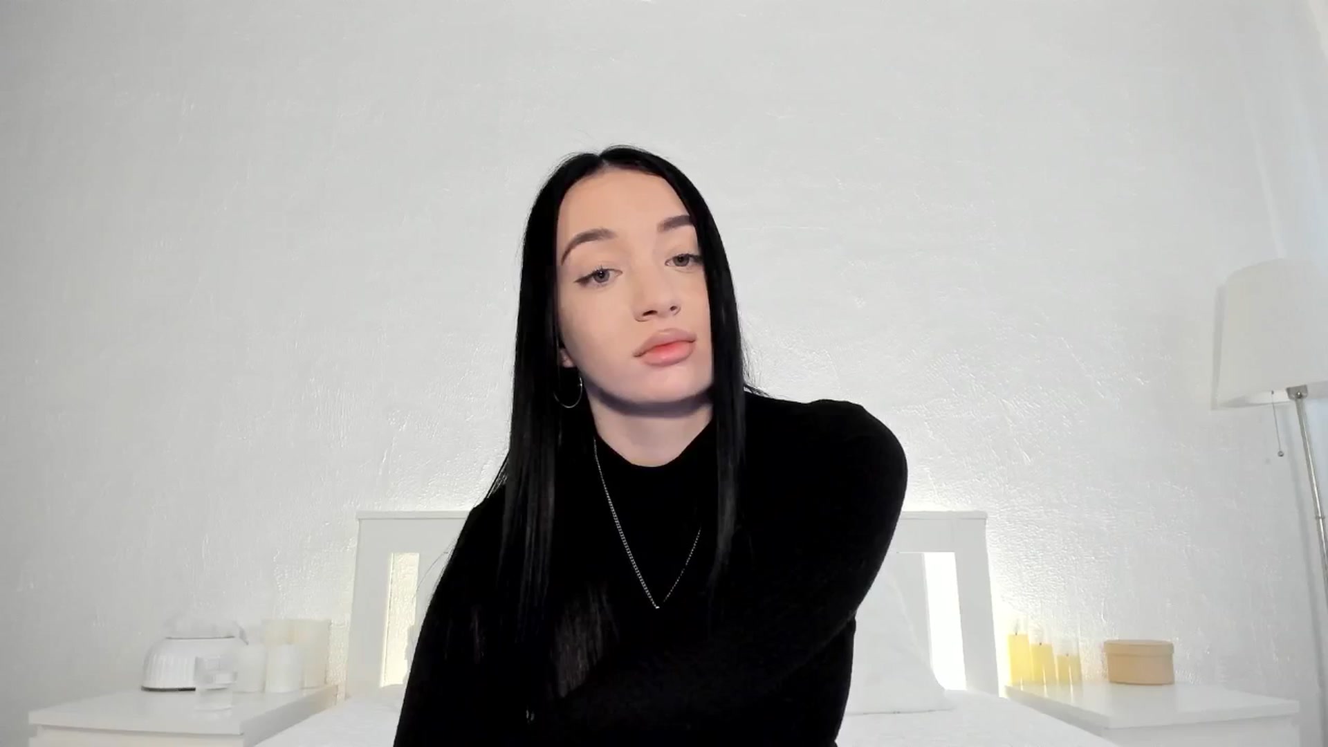 Gallery image thumbnail from KellyK's myfreecams stream on, 04/16/2025, 11:37 image 2 of 20