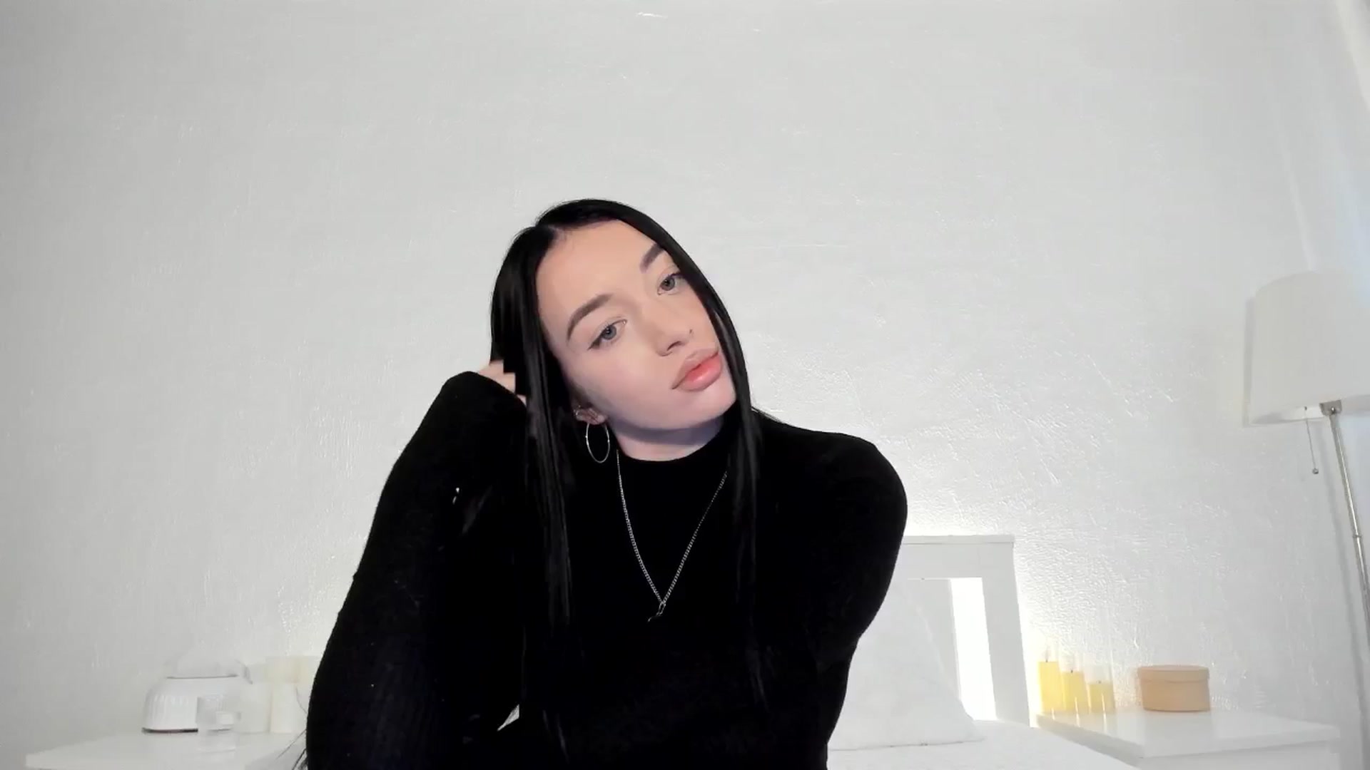 Gallery image thumbnail from KellyK's myfreecams stream on, 04/16/2025, 11:37 image 4 of 20