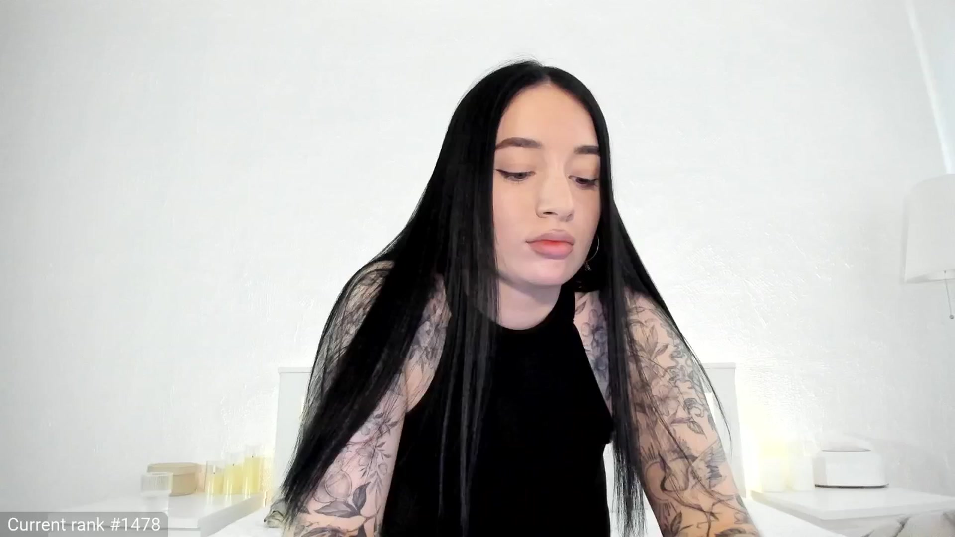 Gallery image thumbnail from KellyK's myfreecams stream on, 04/18/2025, 07:56 image 12 of 20
