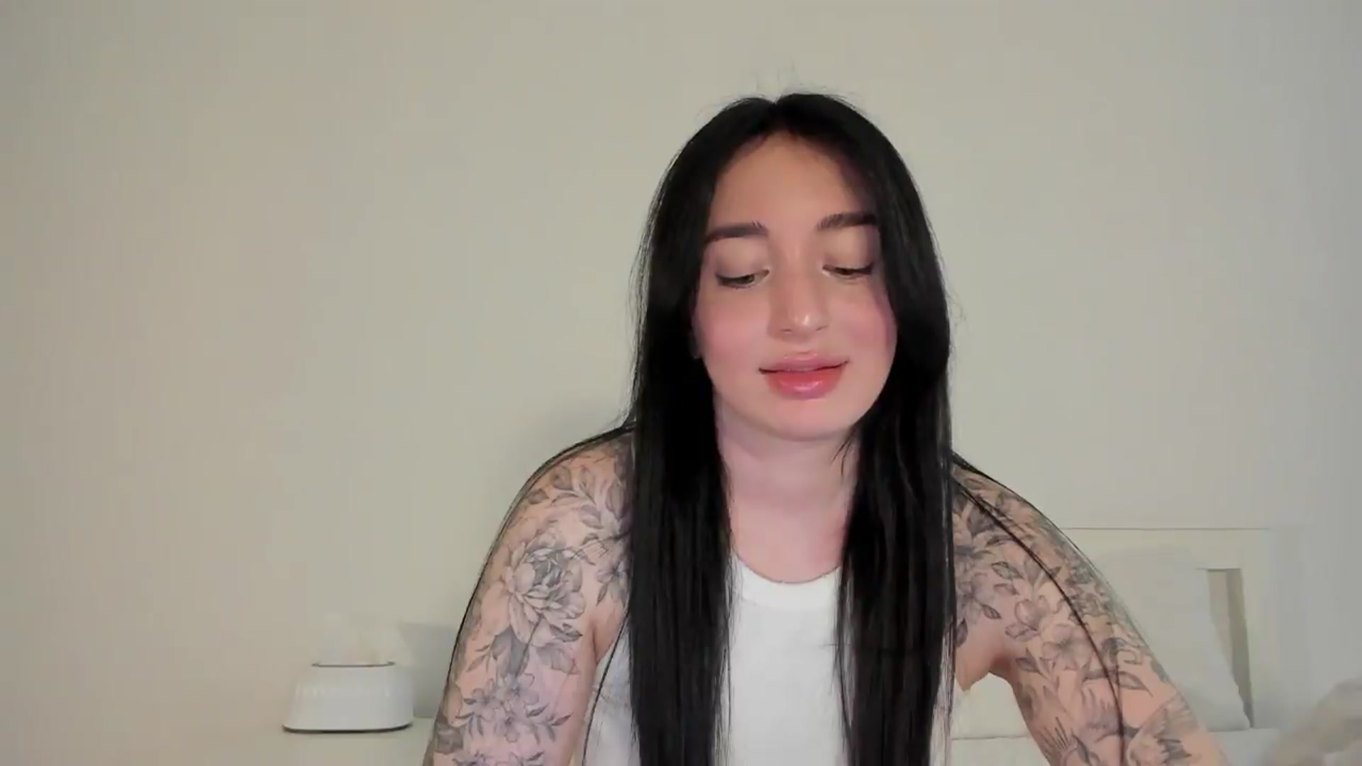 Gallery image thumbnail from KellyK's myfreecams stream on, 07/20/2026, 11:12 image 11 of 20