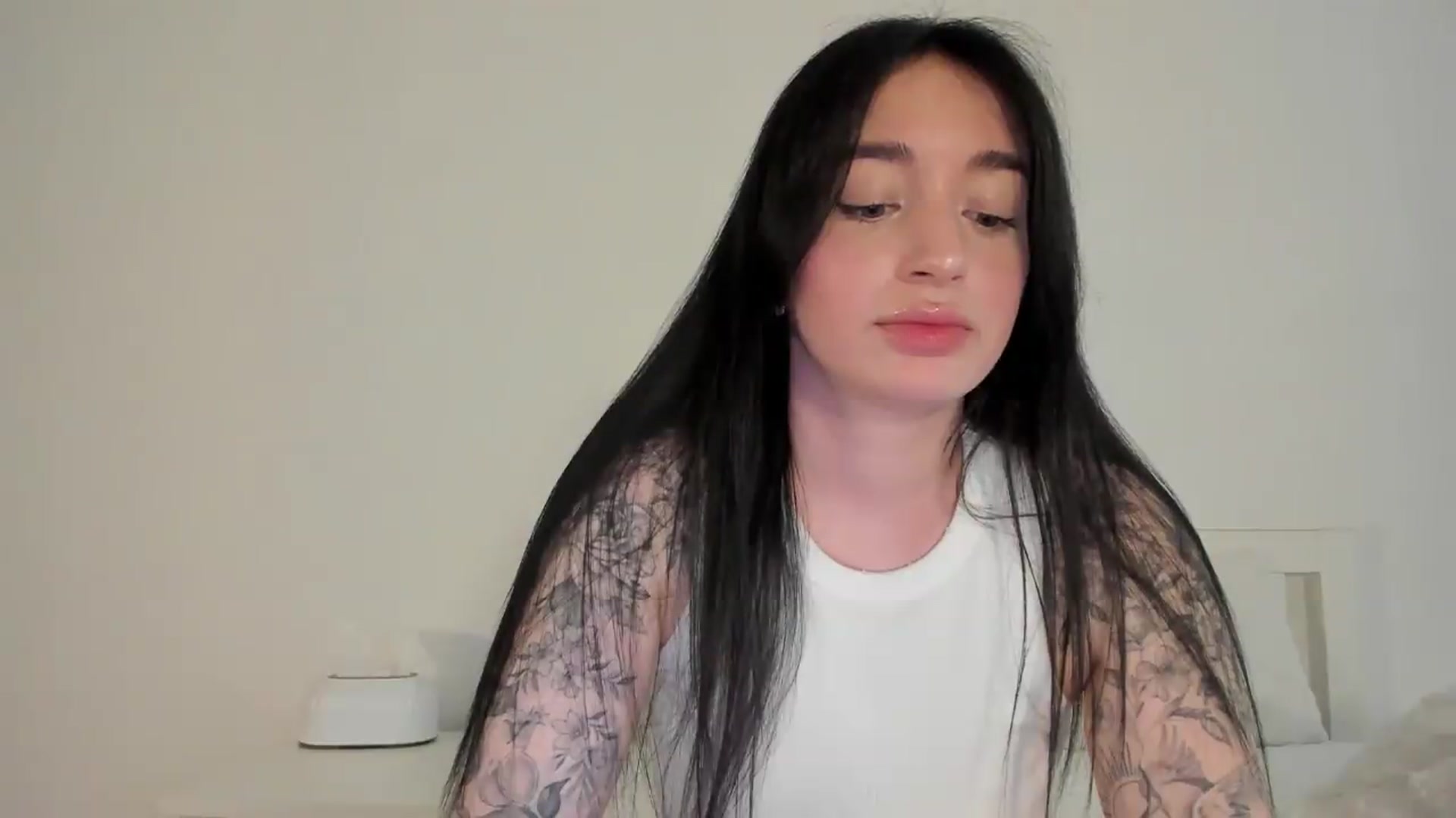 Gallery image thumbnail from KellyK's myfreecams stream on, 07/20/2026, 11:12 image 15 of 20