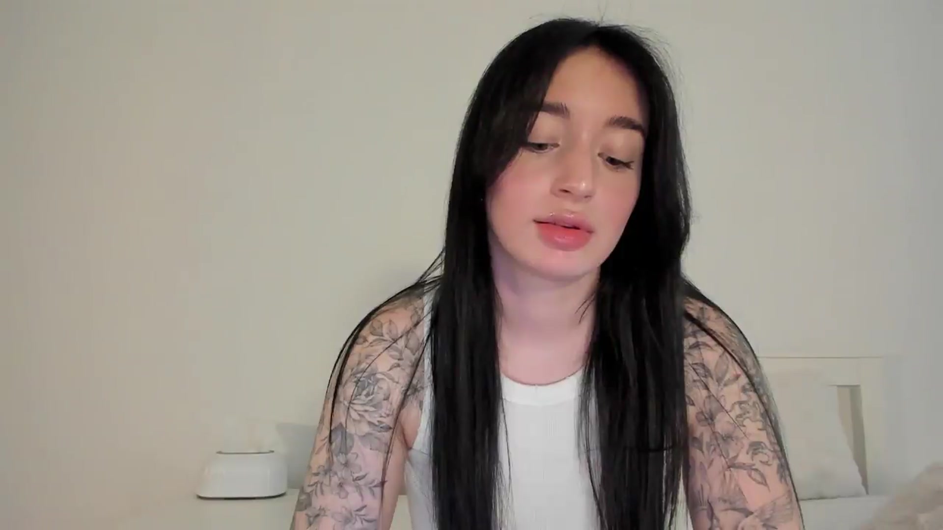 Gallery image thumbnail from KellyK's myfreecams stream on, 07/20/2026, 11:12 image 10 of 20