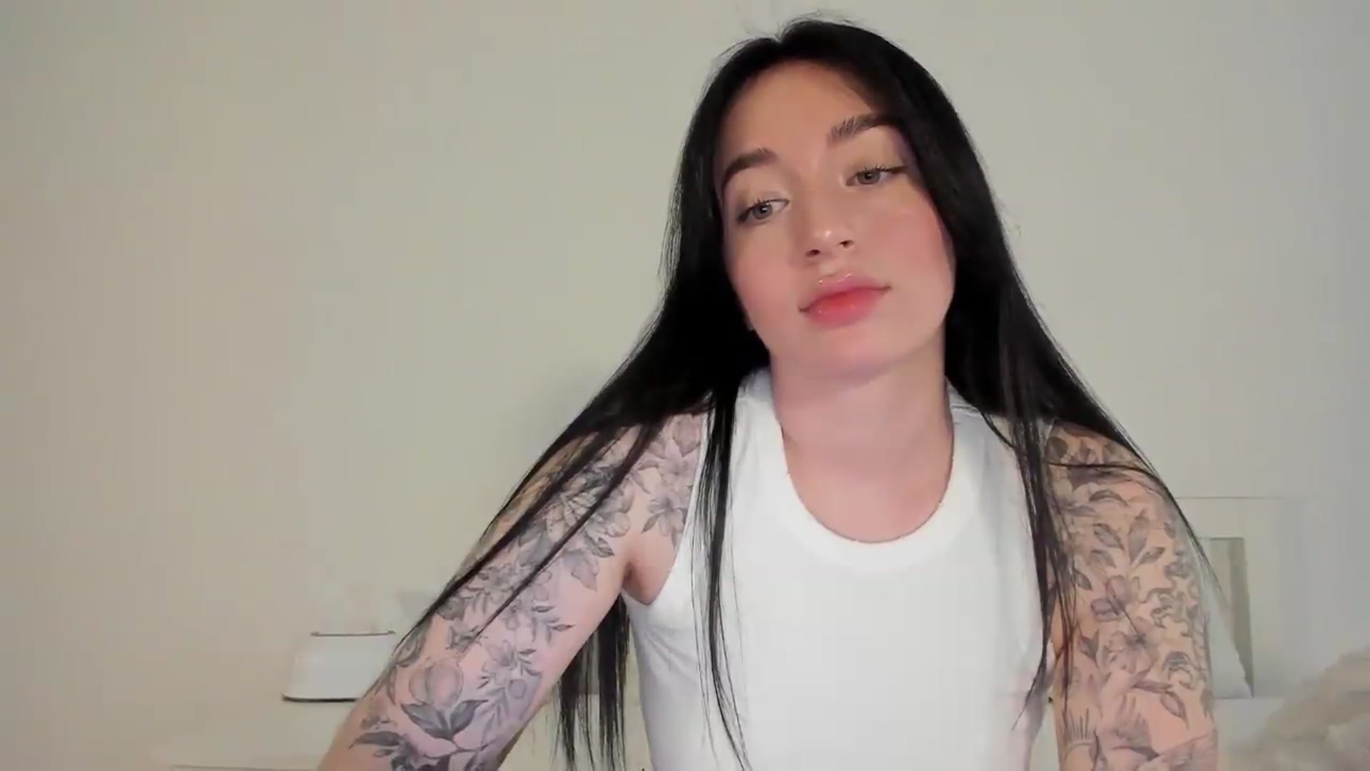 Gallery image thumbnail from KellyK's myfreecams stream on, 07/20/2026, 11:12 image 17 of 20