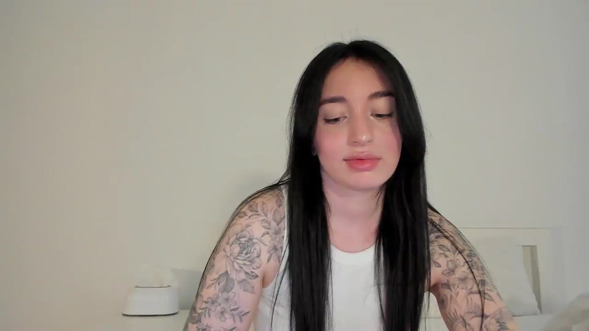 Gallery image thumbnail from KellyK's myfreecams stream on, 07/20/2026, 11:12 image 12 of 20