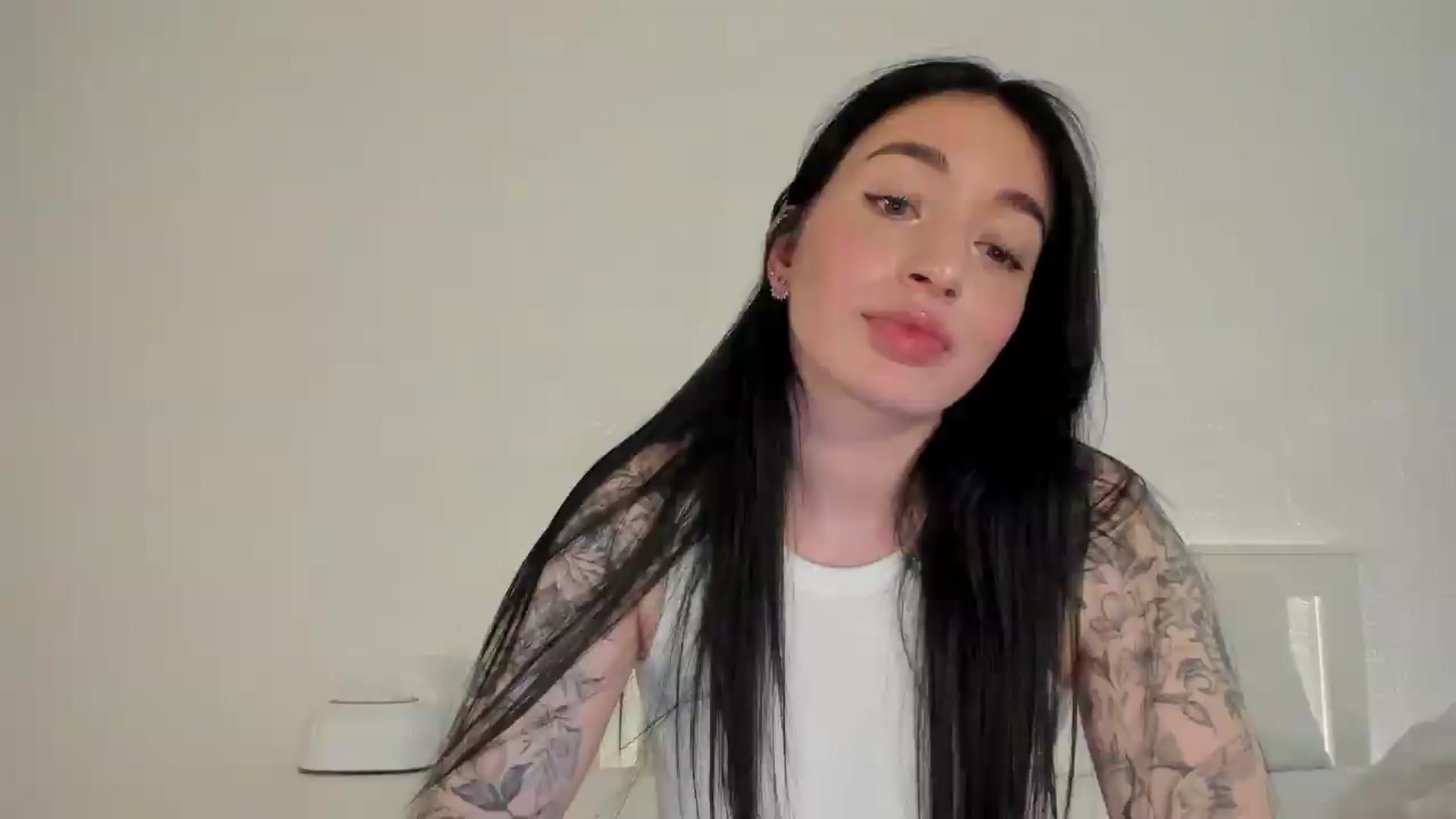 Gallery image thumbnail from KellyK's myfreecams stream on, 07/20/2026, 11:51 image 19 of 20