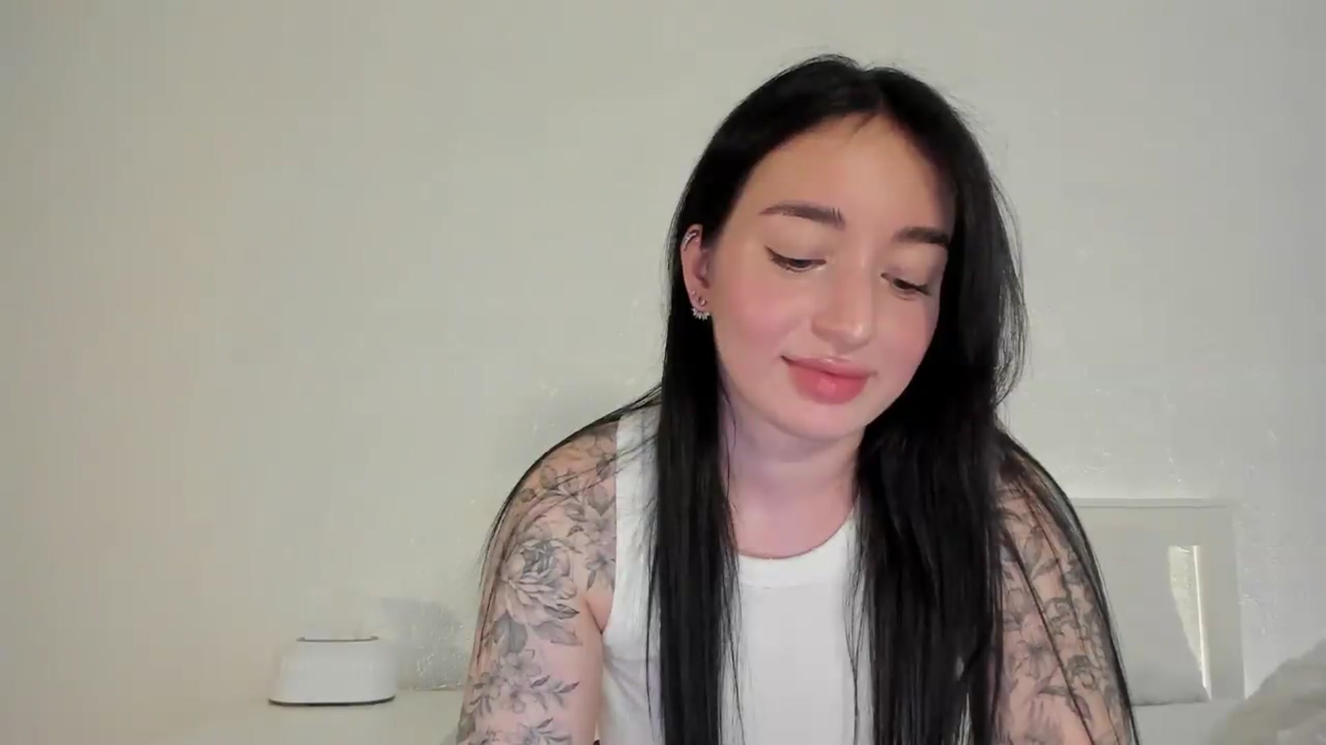 Gallery image thumbnail from KellyK's myfreecams stream on, 07/20/2026, 11:51 image 4 of 20