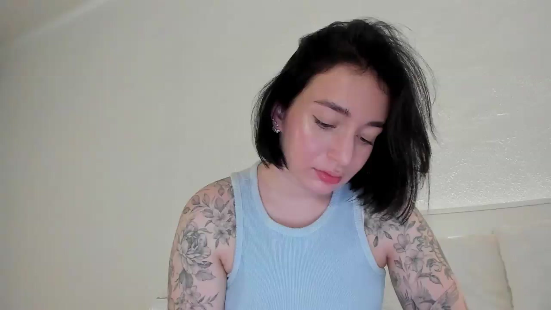 Gallery image thumbnail from KellyK's myfreecams stream on, 08/04/2026, 12:05 image 18 of 20
