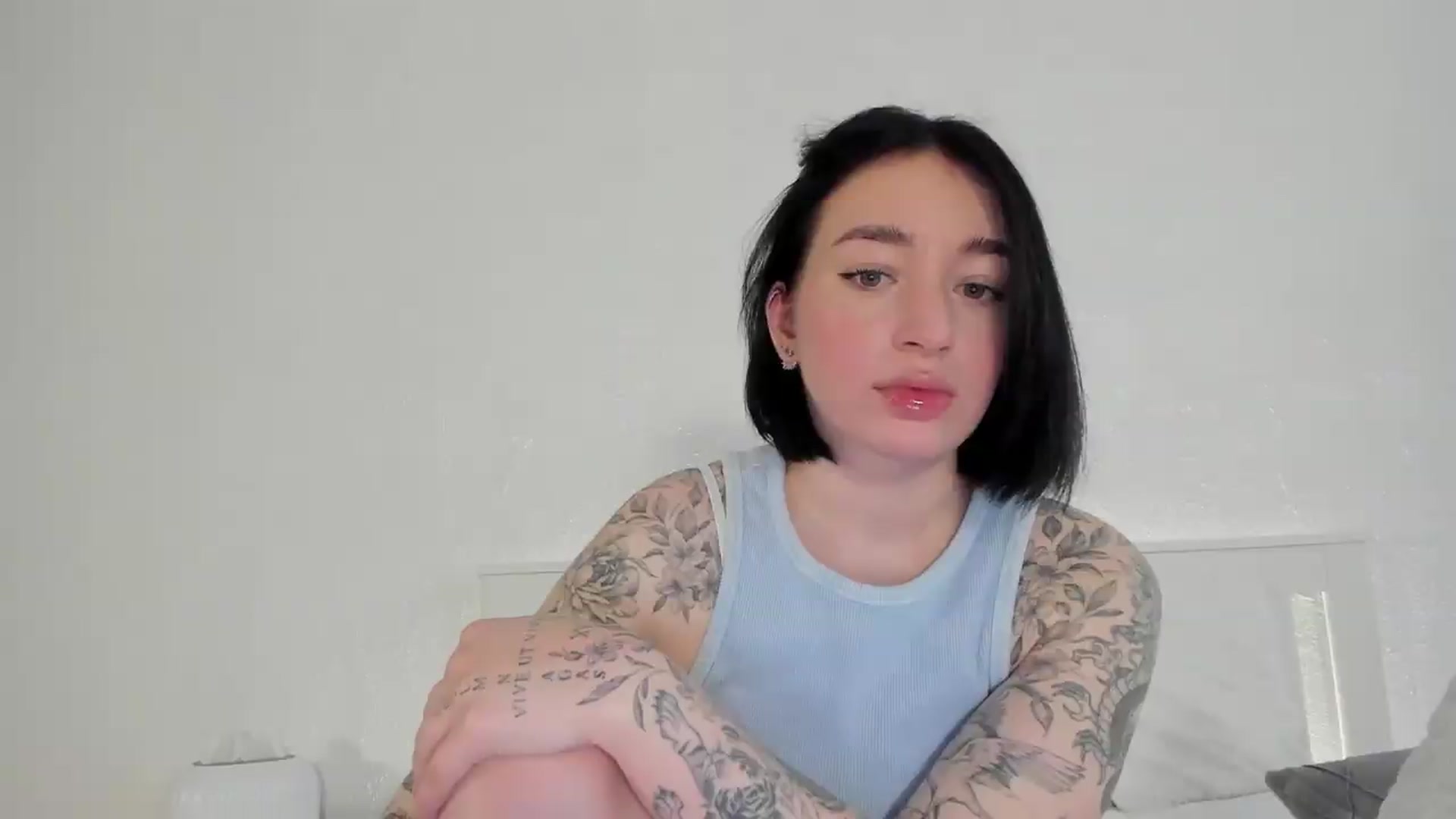Gallery image thumbnail from KellyK's myfreecams stream on, 08/14/2026, 09:39 image 15 of 20