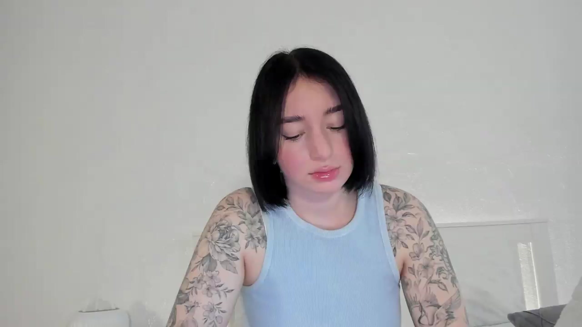 Gallery image thumbnail from KellyK's myfreecams stream on, 08/14/2026, 09:39 image 4 of 20