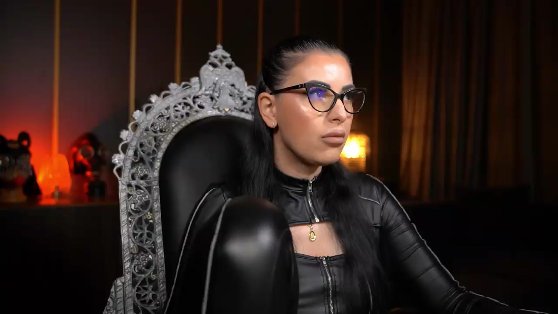 Gallery image thumbnail from KellyKent's myfreecams stream on, 06/15/2026, 23:23 image 13 of 20