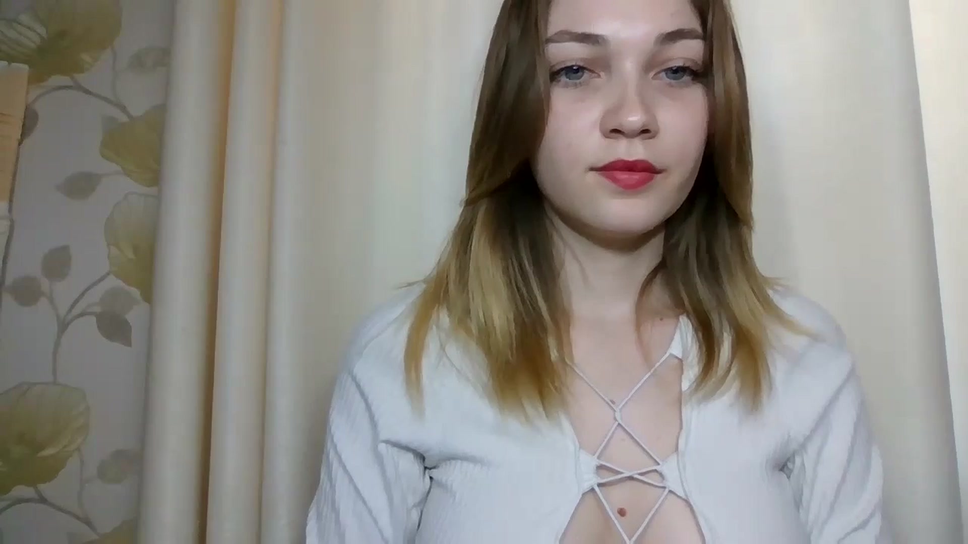 Gallery image thumbnail from KellyKim's myfreecams stream on, 11/06/2024, 13:11 image 13 of 20