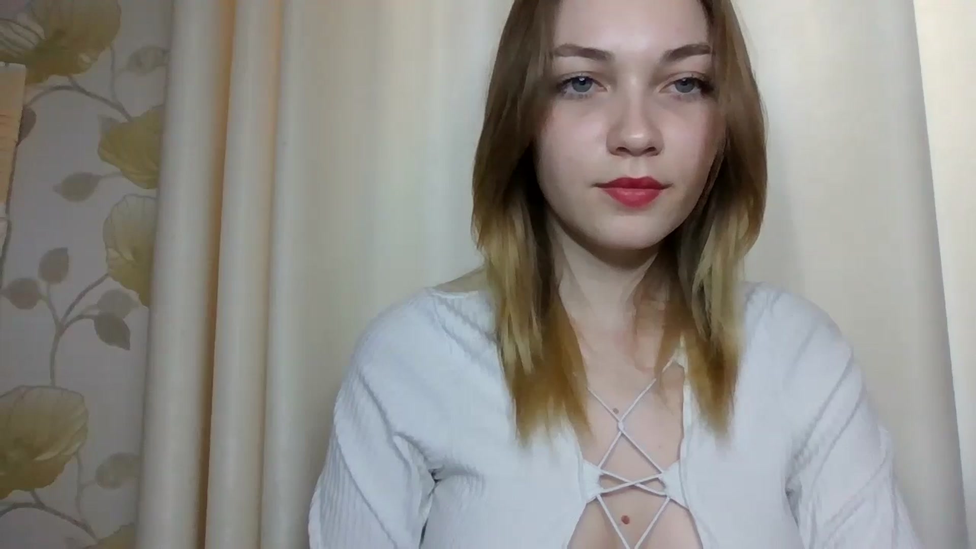 Gallery image thumbnail from KellyKim's myfreecams stream on, 11/06/2024, 13:11 image 8 of 20