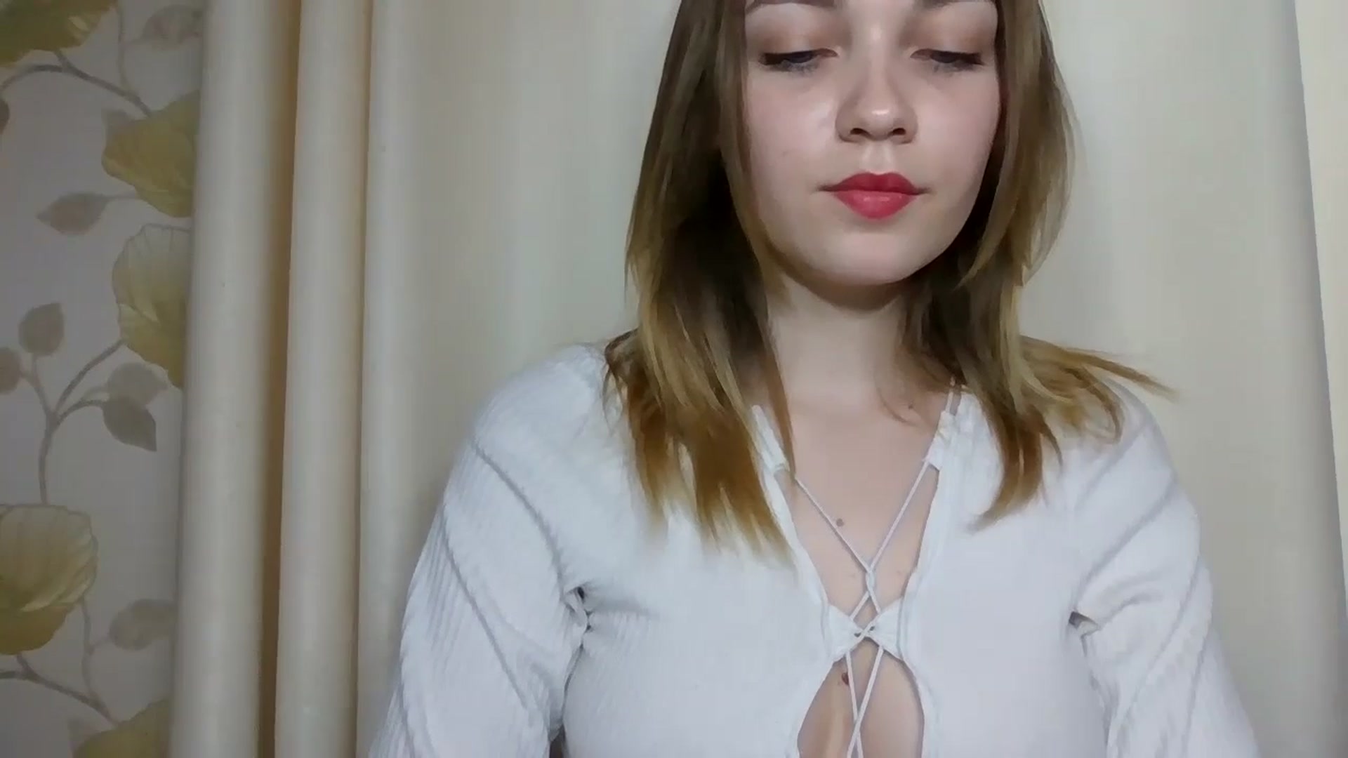 Gallery image thumbnail from KellyKim's myfreecams stream on, 11/06/2024, 14:02 image 3 of 20