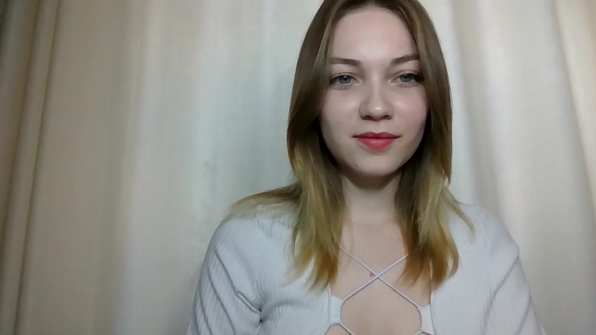 Gallery image thumbnail from KellyKim's myfreecams stream on, 11/07/2024, 10:19 image 14 of 20