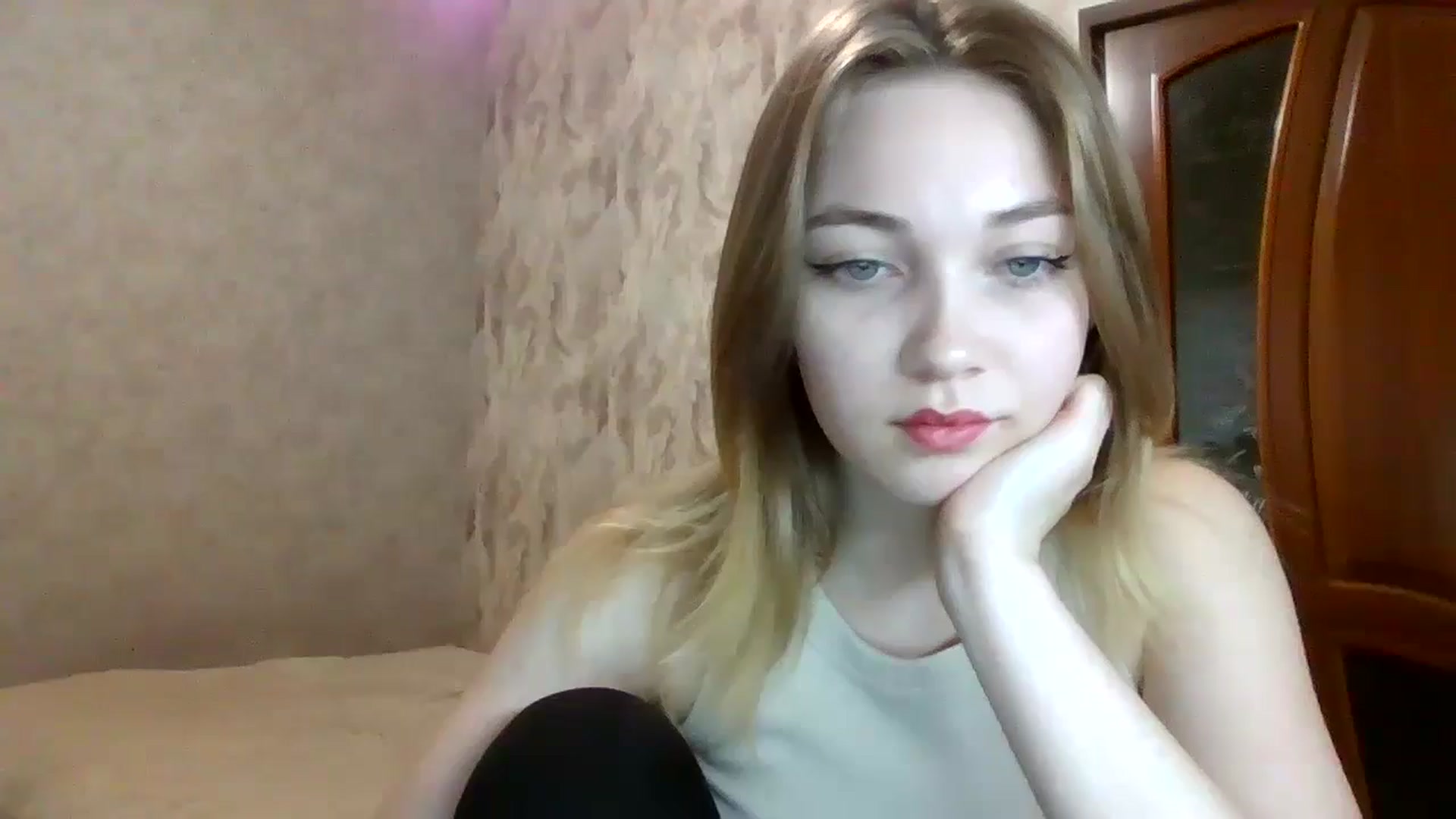 Gallery image thumbnail from KellyKim's myfreecams stream on, 11/09/2024, 09:09 image 16 of 20