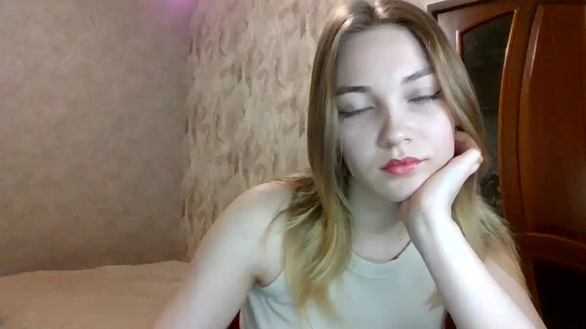 Gallery image thumbnail from KellyKim's myfreecams stream on, 11/09/2024, 09:09 image 7 of 20