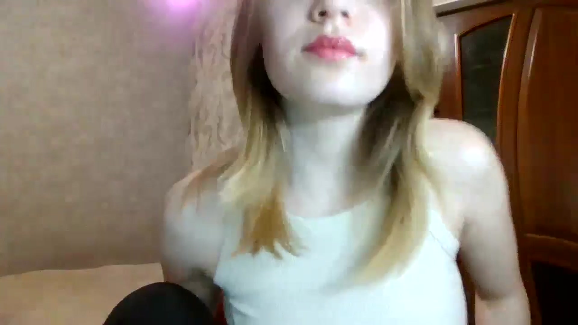 Gallery image thumbnail from KellyKim's myfreecams stream on, 11/09/2024, 09:09 image 10 of 20
