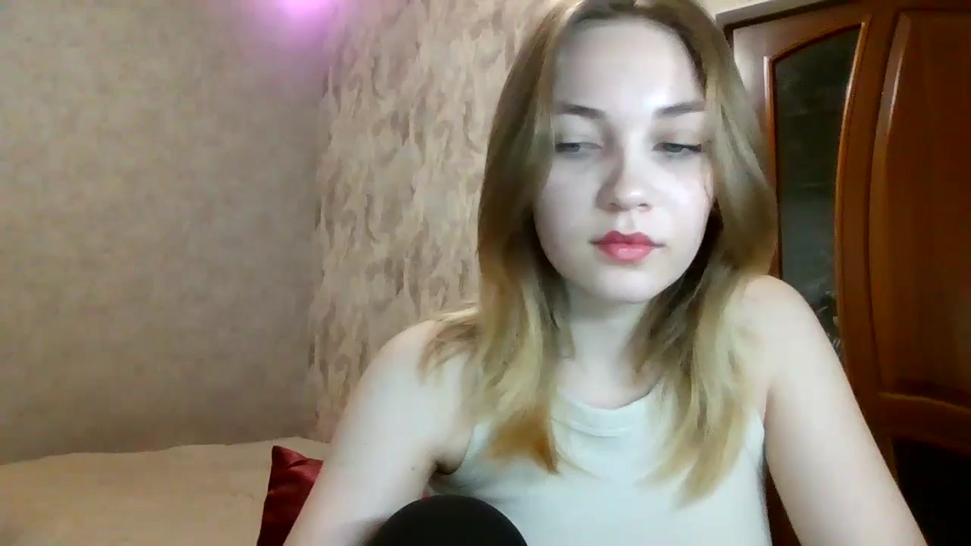 Gallery image thumbnail from KellyKim's myfreecams stream on, 11/09/2024, 09:09 image 12 of 20