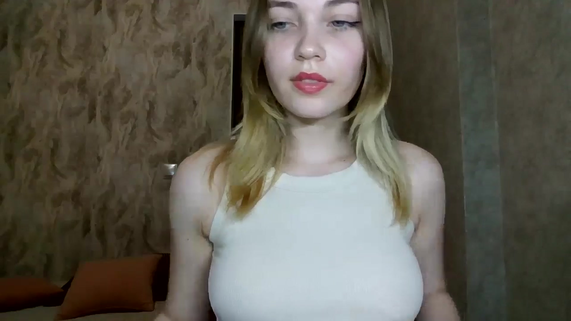 Gallery image thumbnail from KellyKim's myfreecams stream on, 11/09/2024, 12:18 image 18 of 20