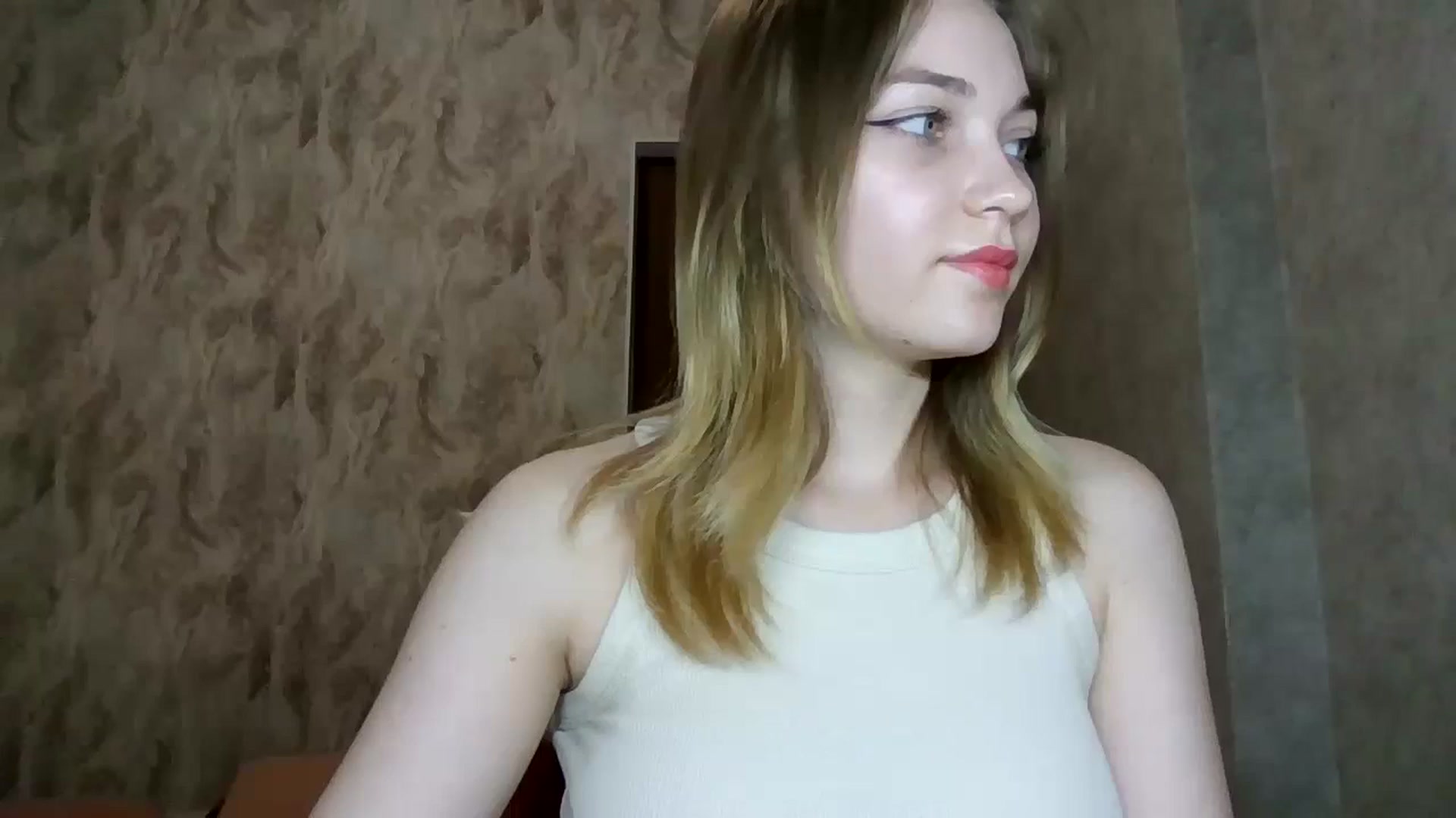 Gallery image thumbnail from KellyKim's myfreecams stream on, 11/09/2024, 13:05 image 15 of 20