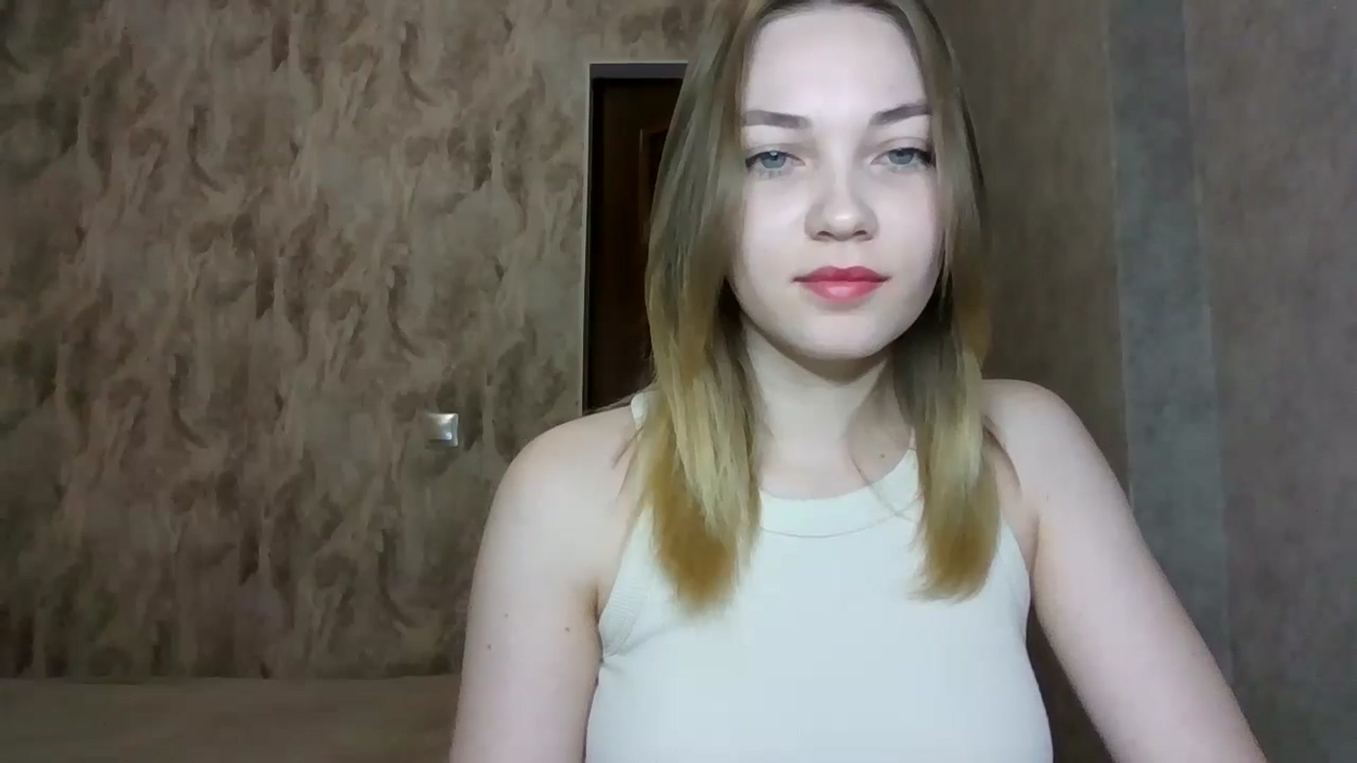 Gallery image thumbnail from KellyKim's myfreecams stream on, 11/10/2024, 08:58 image 4 of 20