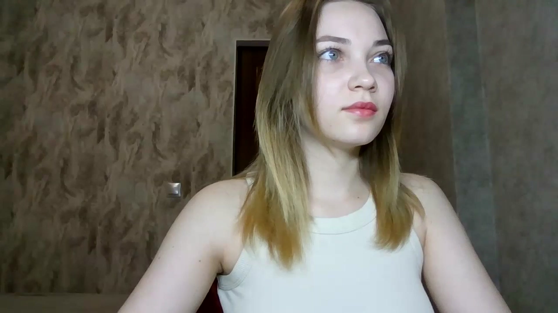 Gallery image thumbnail from KellyKim's myfreecams stream on, 11/10/2024, 08:58 image 10 of 20