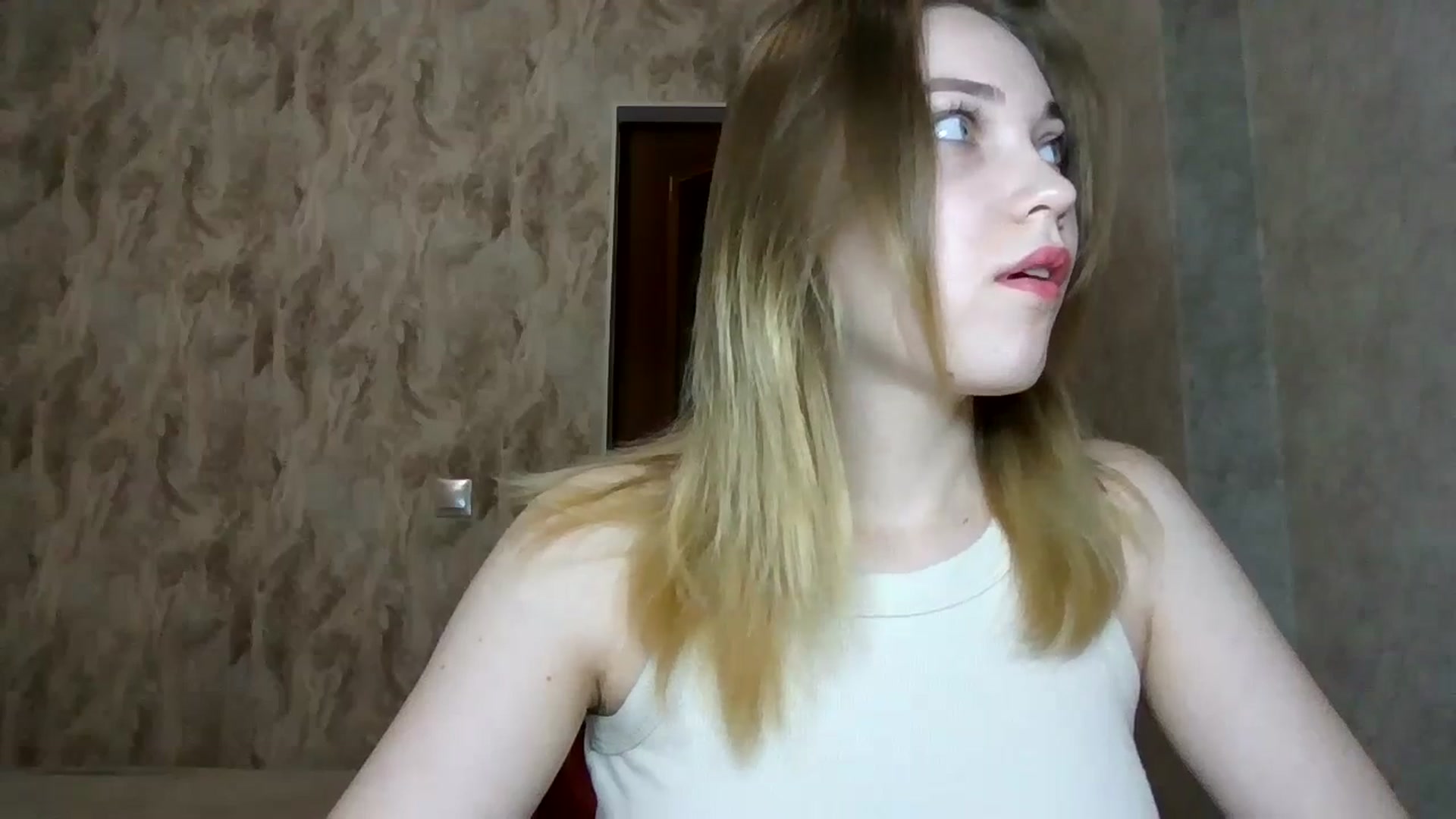 Gallery image thumbnail from KellyKim's myfreecams stream on, 11/10/2024, 08:58 image 8 of 20